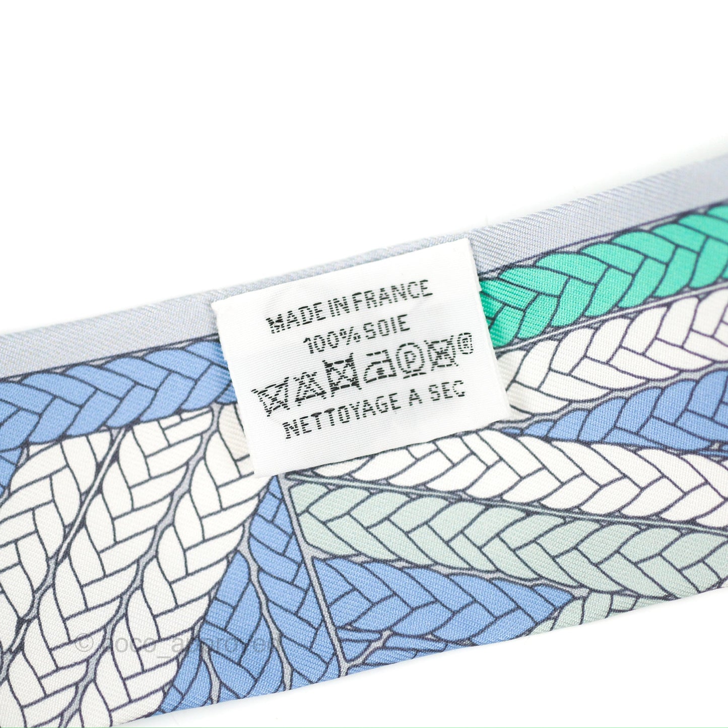 Hermes Tresses H Silk Twilly