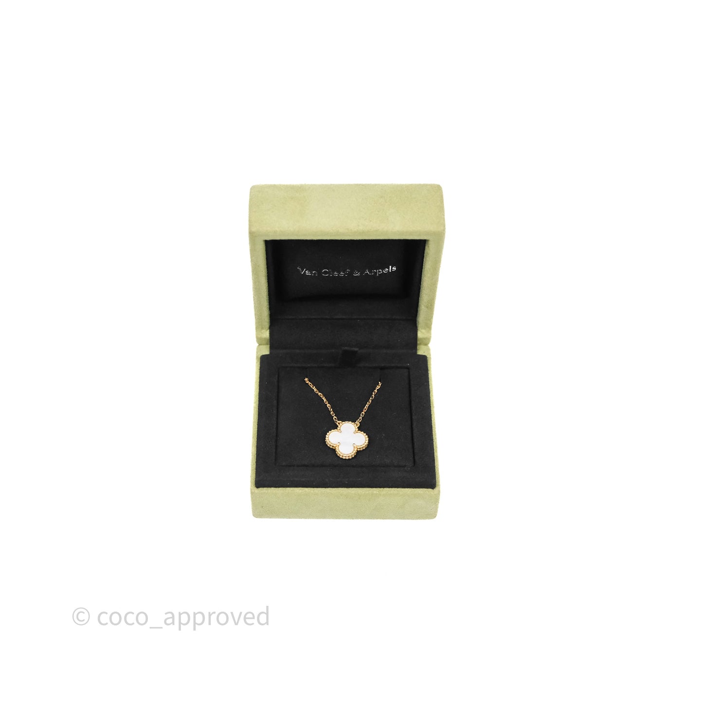 Van Cleef & Arpels Vintage Alhambra Pendant White Mother-of-pearl Necklace Yellow Gold