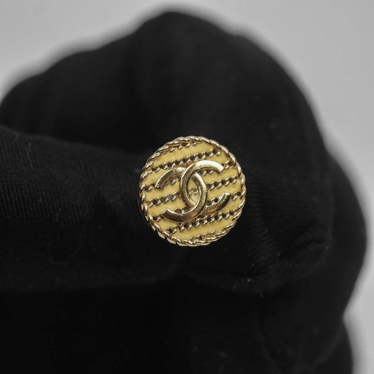 Chanel CC Round Earrings Gold Tone 19C