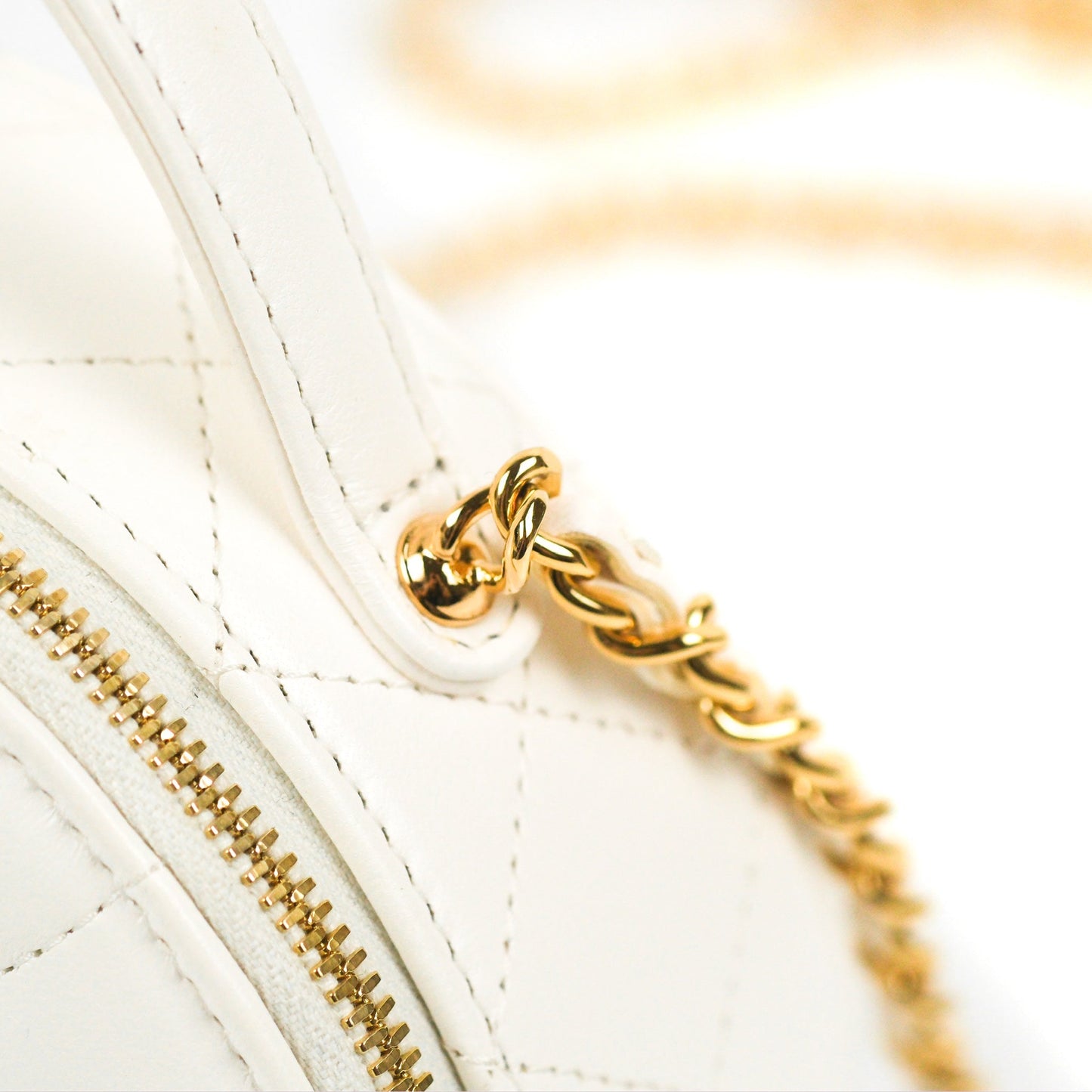 Chanel Small Clutch With Chain White Lambskin Gold Hardware 23C
