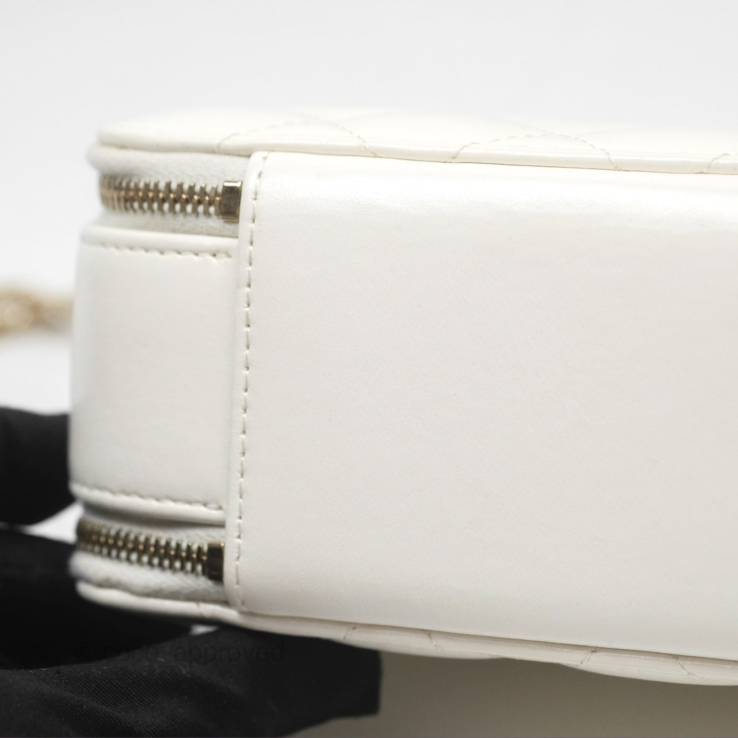 Chanel Top Handle Quilted Vanity Case White Shiny Lambskin Good Hardware