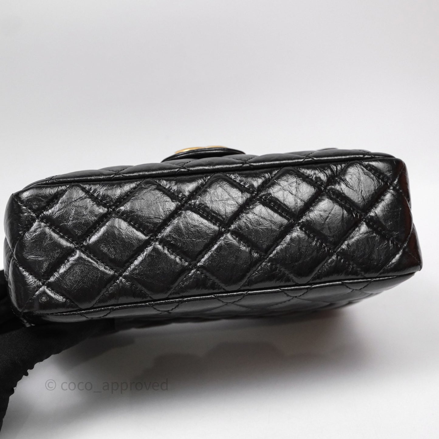 Chanel Medium Quilted Wavy CC Hobo Black Shiny Crumpled Calfskin Aged Gold Hardware