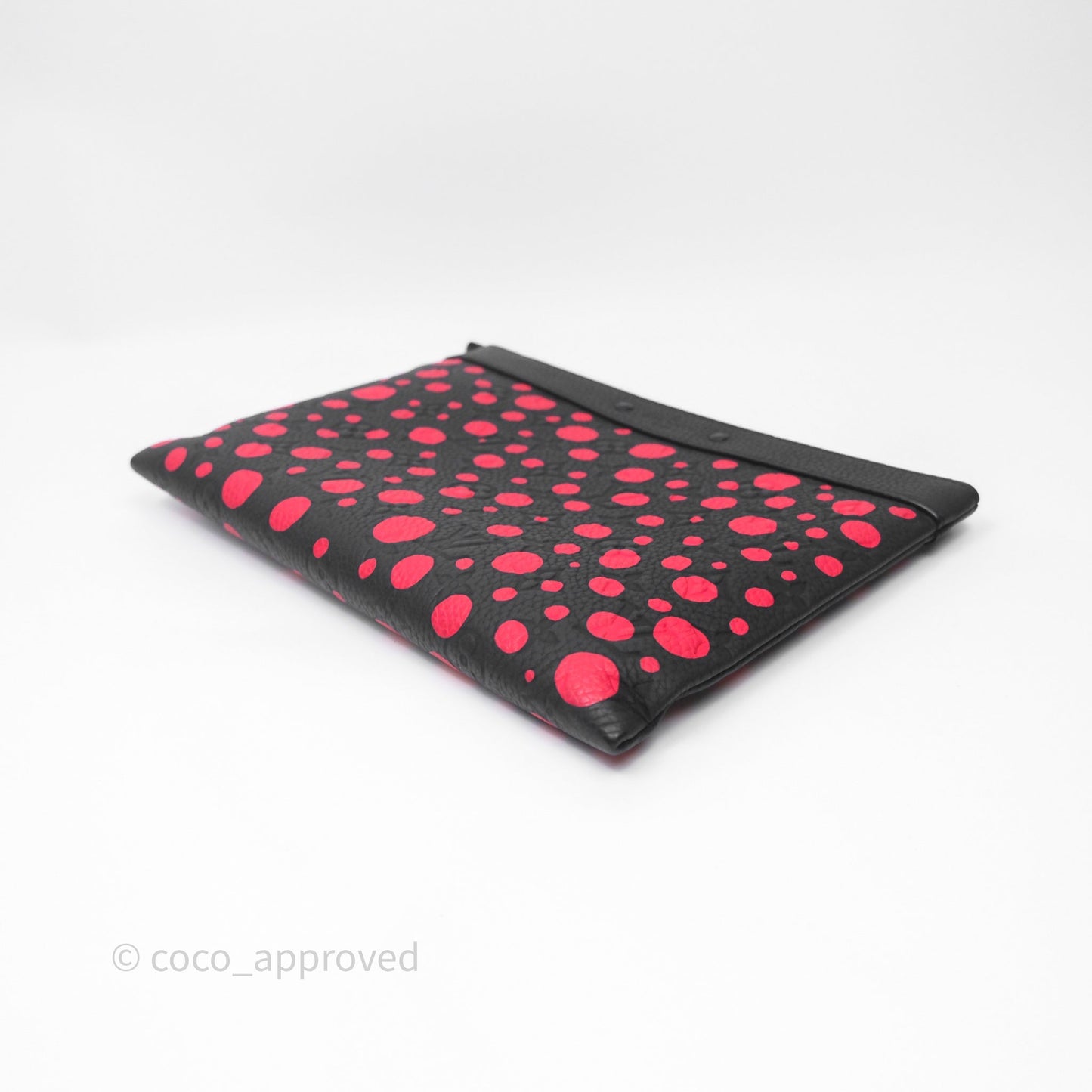 Louis Vuitton x Yayoi Kusama Pochette To Go Infinity Dots Monogram Taurillon Black Red
