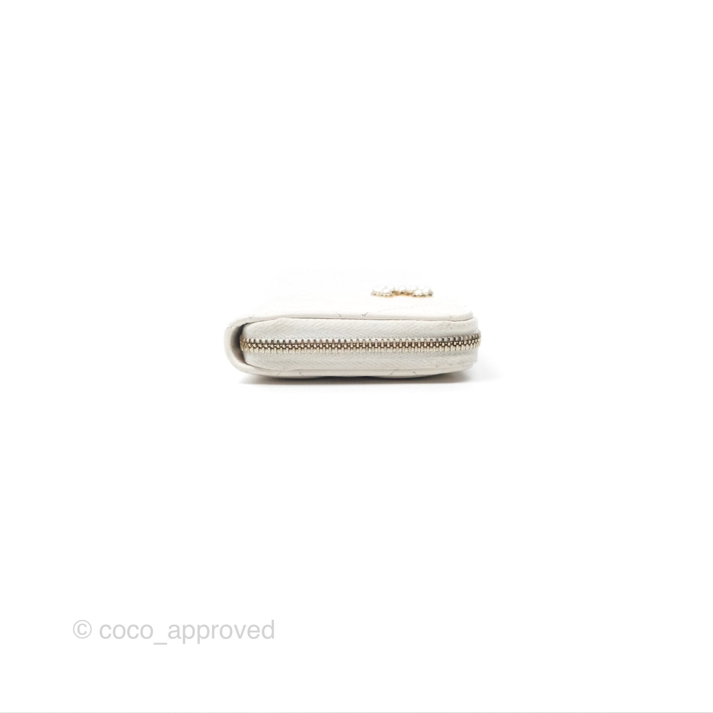 Chanel Pearl CC Zipped Coin Purse White Lambskin Gold Hardware