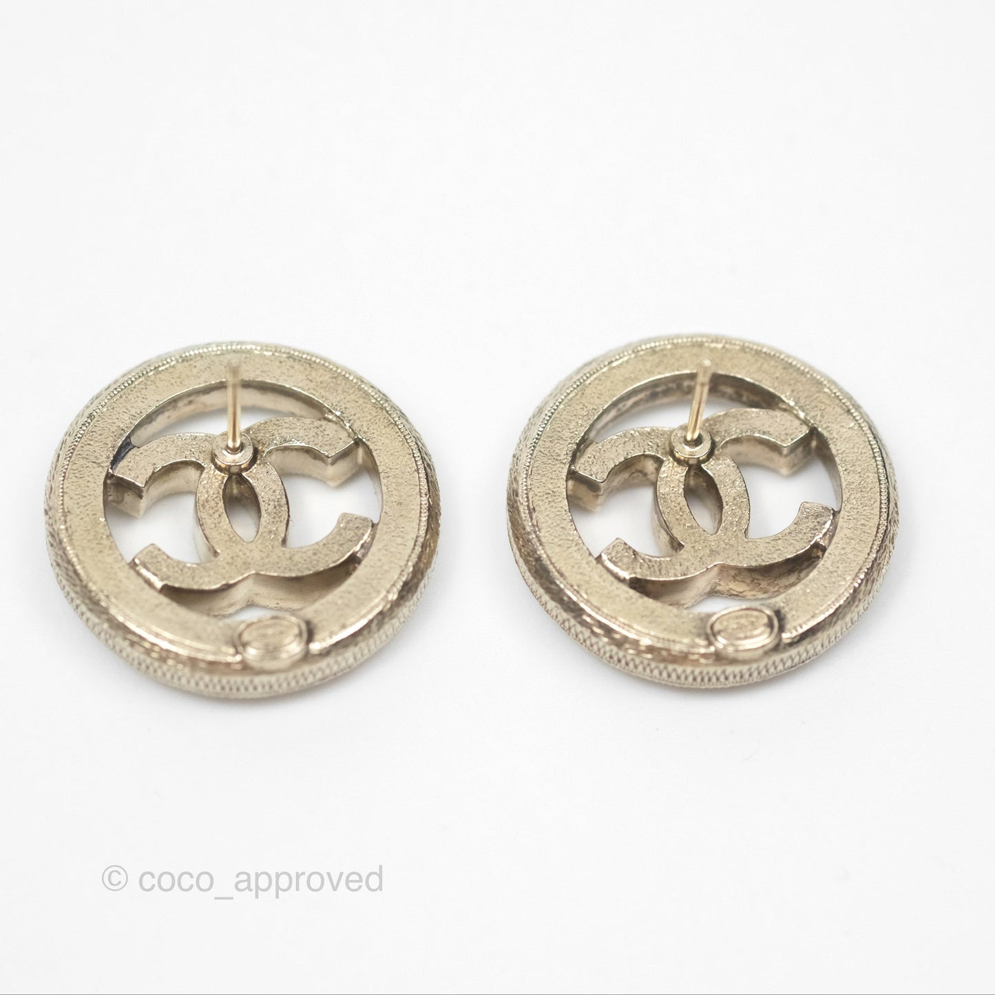 Chanel Pearl CC Round Earrings Gold Tone 20V