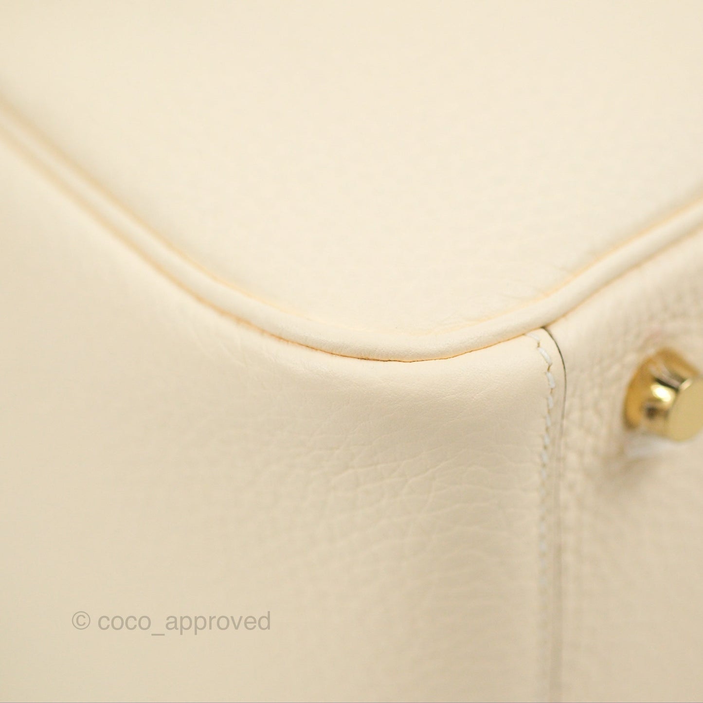 Hermès Lindy 26 Nata Taurillon Clemence Gold Hardware