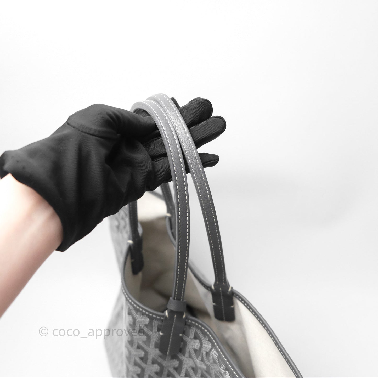 Goyard St Louis Tote PM ⁣⁣⁣⁣⁣⁣⁣⁣⁣⁣⁣⁣⁣⁣⁣⁣⁣⁣⁣⁣Grey