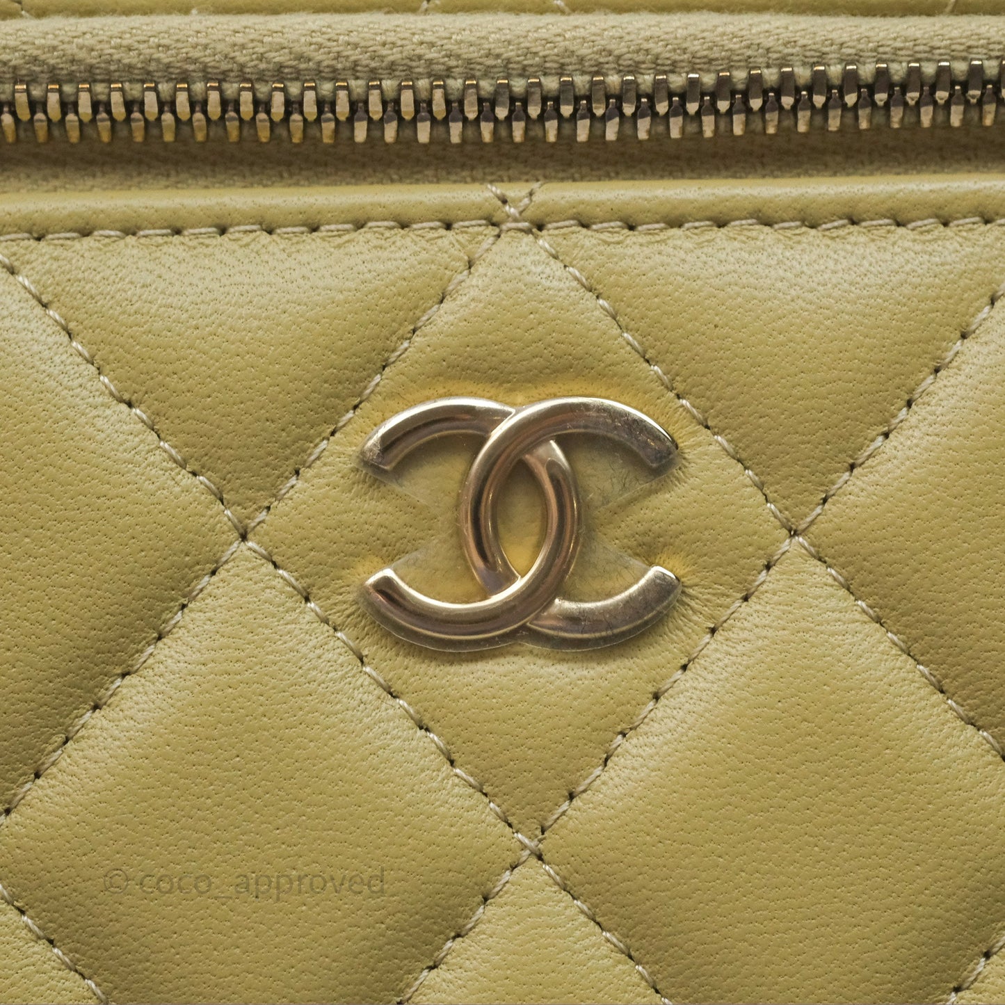 Chanel Top Handle Vanity with Chain Olive Green Lambskin Aged Gold Hardware