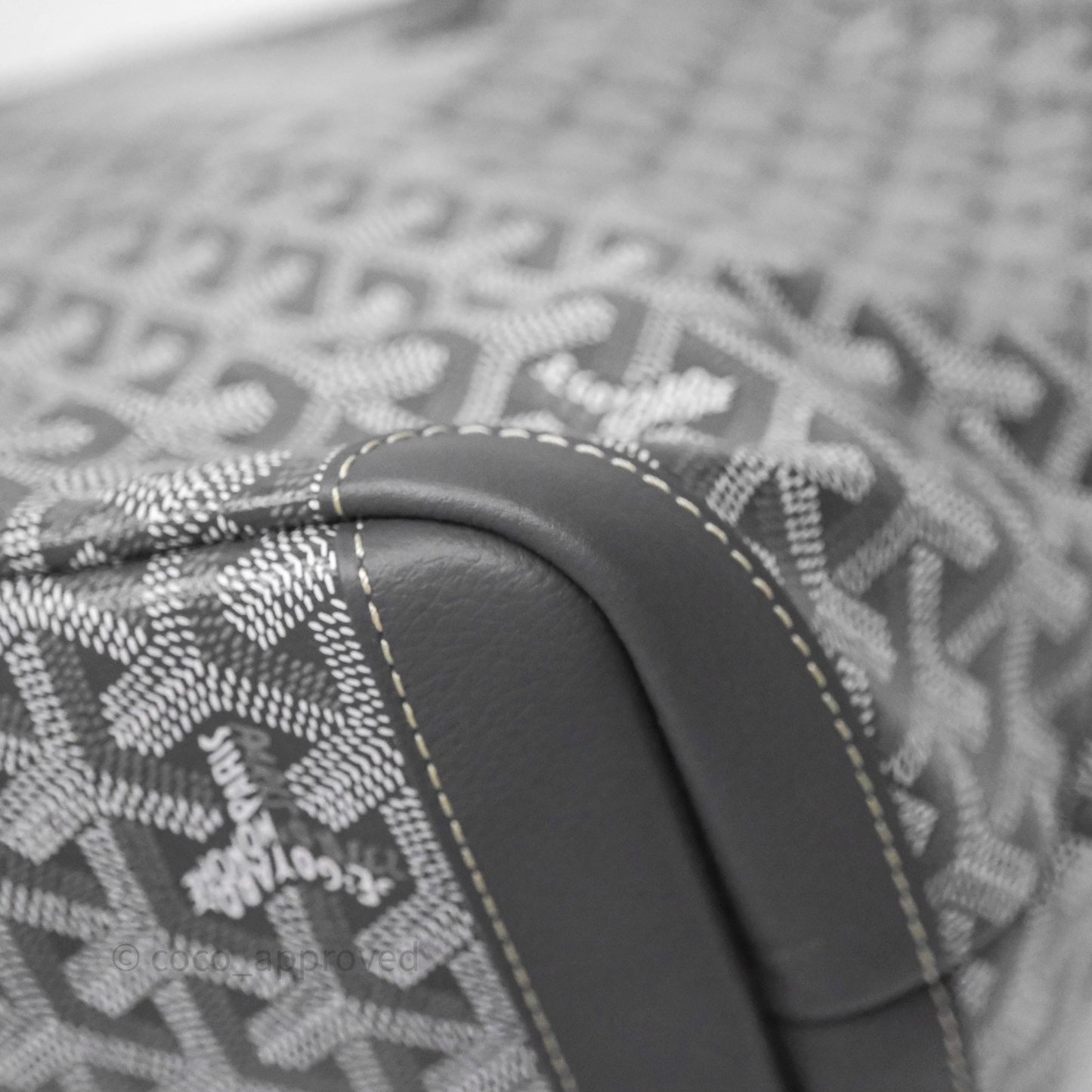 Goyard Artois Tote MM Goyardine Canvas⁣⁣⁣⁣⁣⁣⁣⁣⁣⁣⁣⁣⁣⁣⁣⁣⁣⁣⁣⁣ Grey
