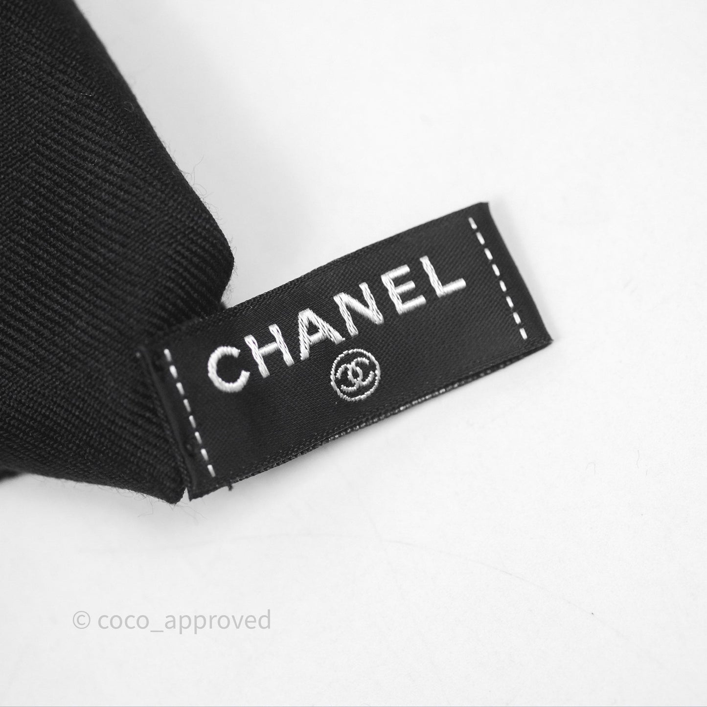 Chanel CC Logo Scarf Stole Black/ White Cashmere Silk