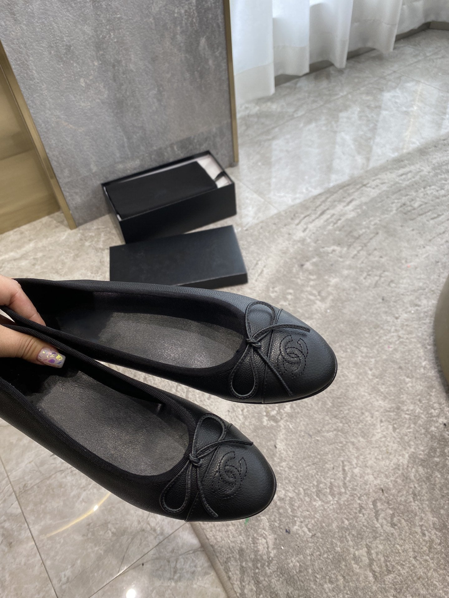 Luxury Chanel ballet flats black grained calfskin