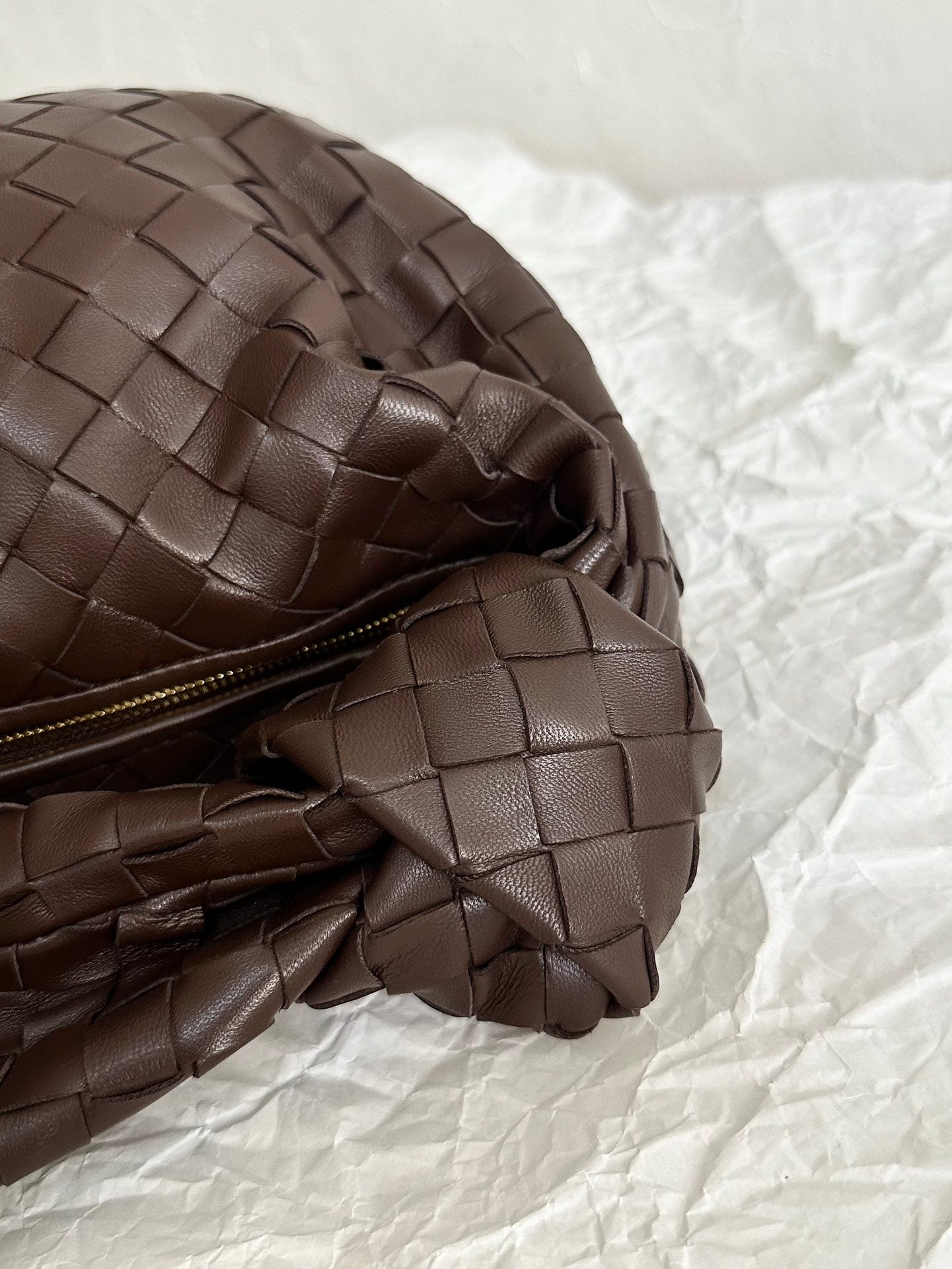 Luxury Bottega Veneta BV TEEN JODIE 36CM CHOCOLATE SUEDE LEATHER