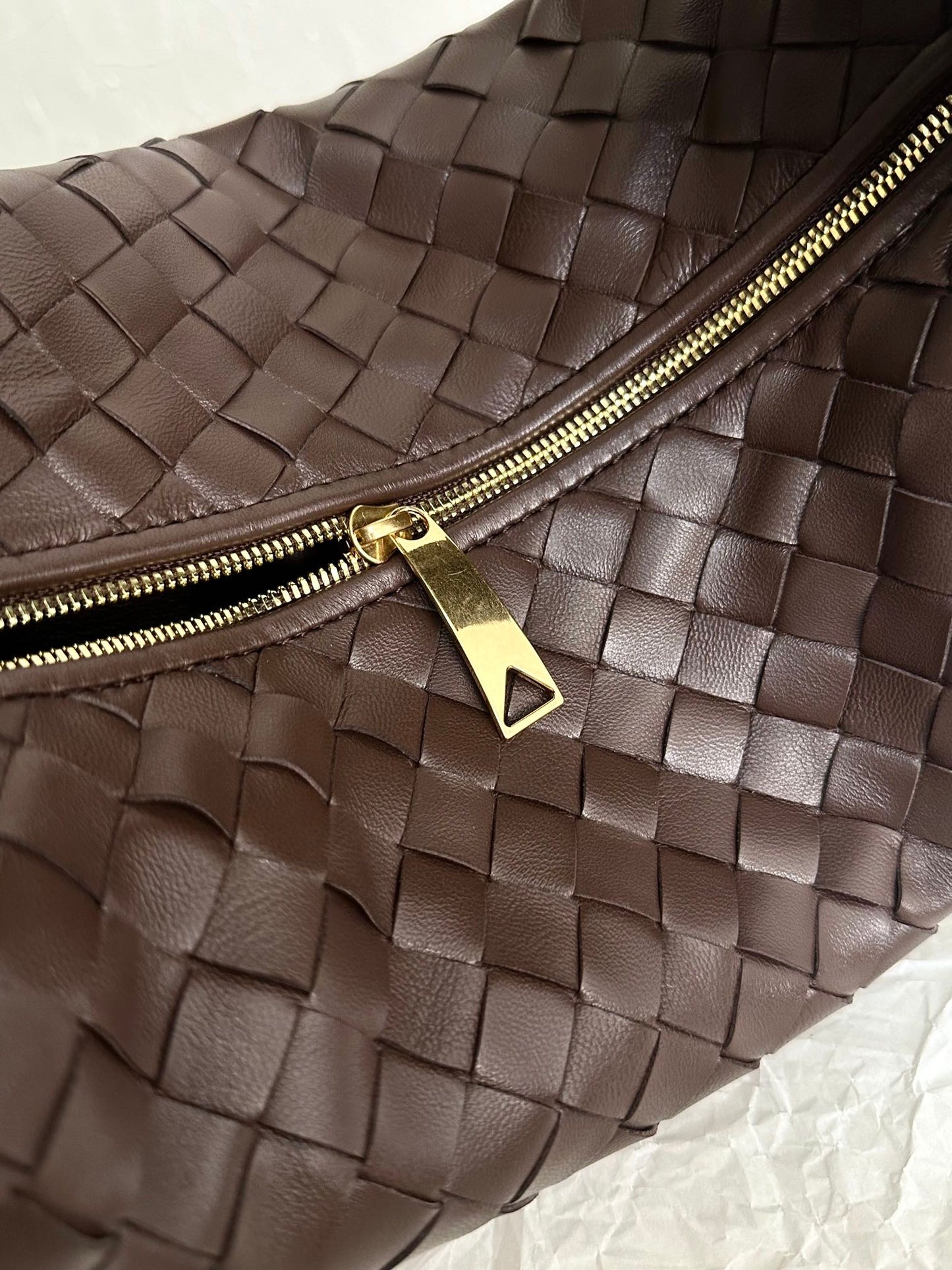 Luxury Bottega Veneta BV TEEN JODIE 36CM CHOCOLATE SUEDE LEATHER