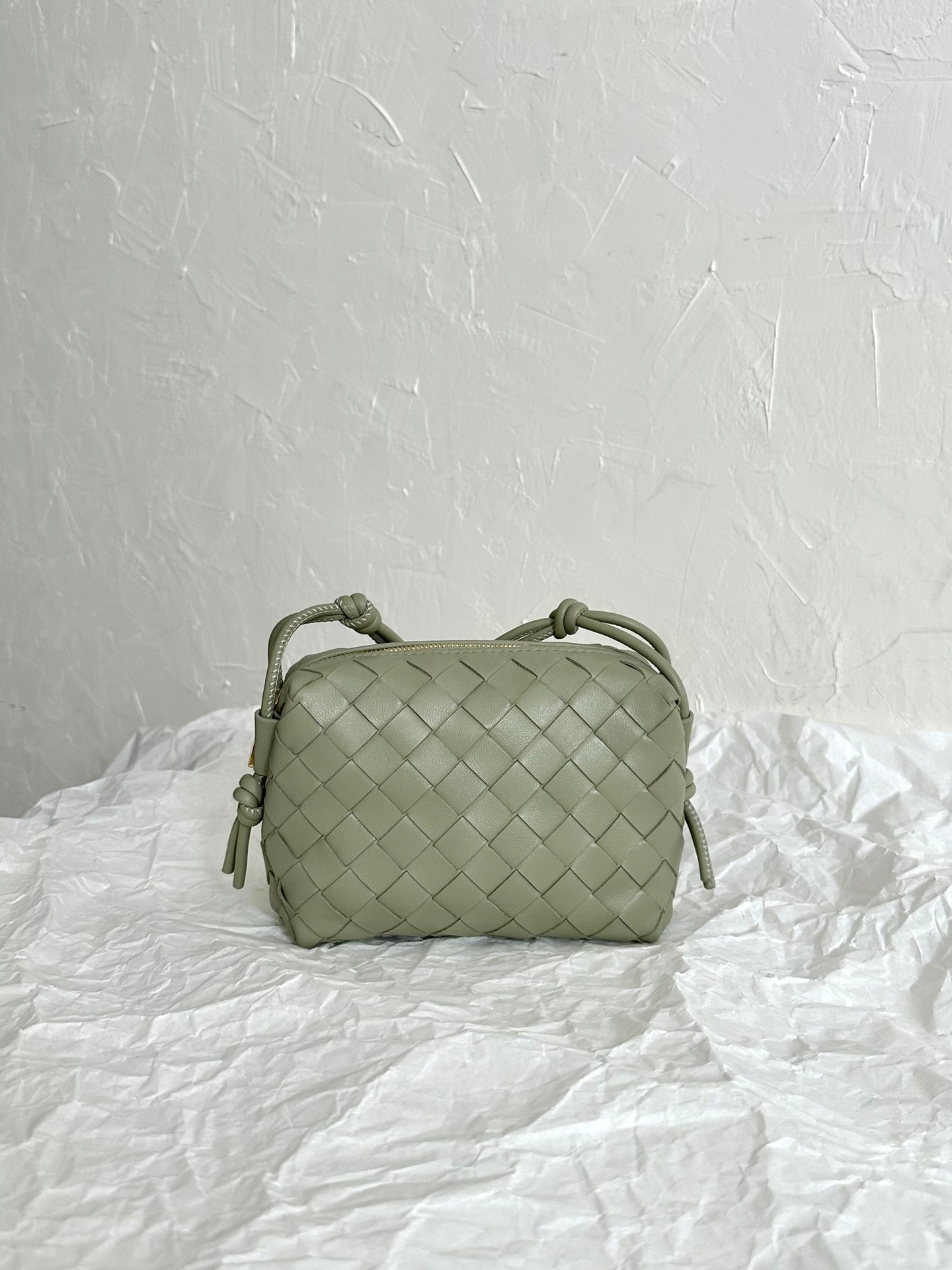 Luxury Bottega Veneta BV LOOP MINI 17CM KHAKI CALFSKIN