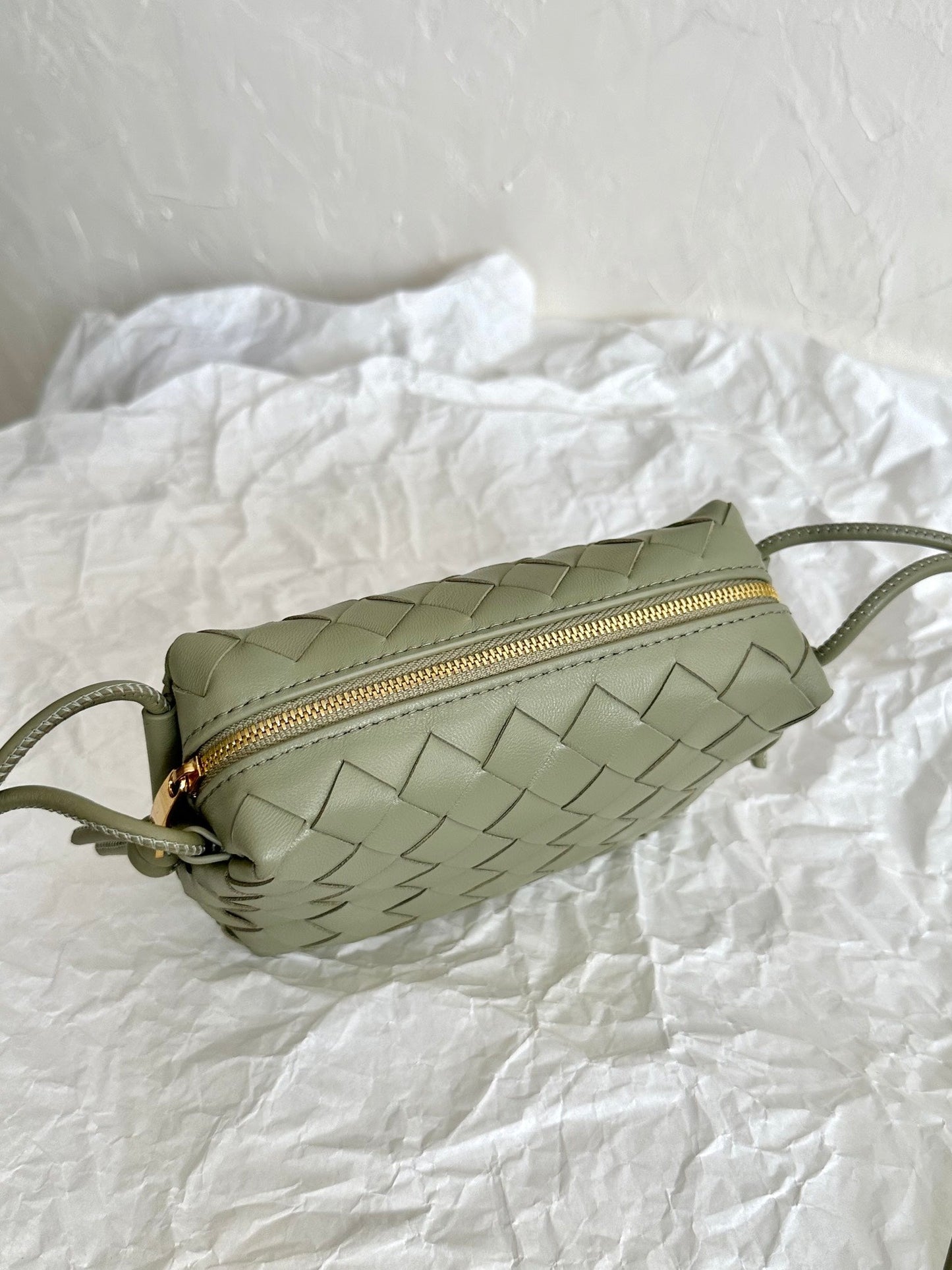 Luxury Bottega Veneta BV LOOP MINI 17CM KHAKI CALFSKIN