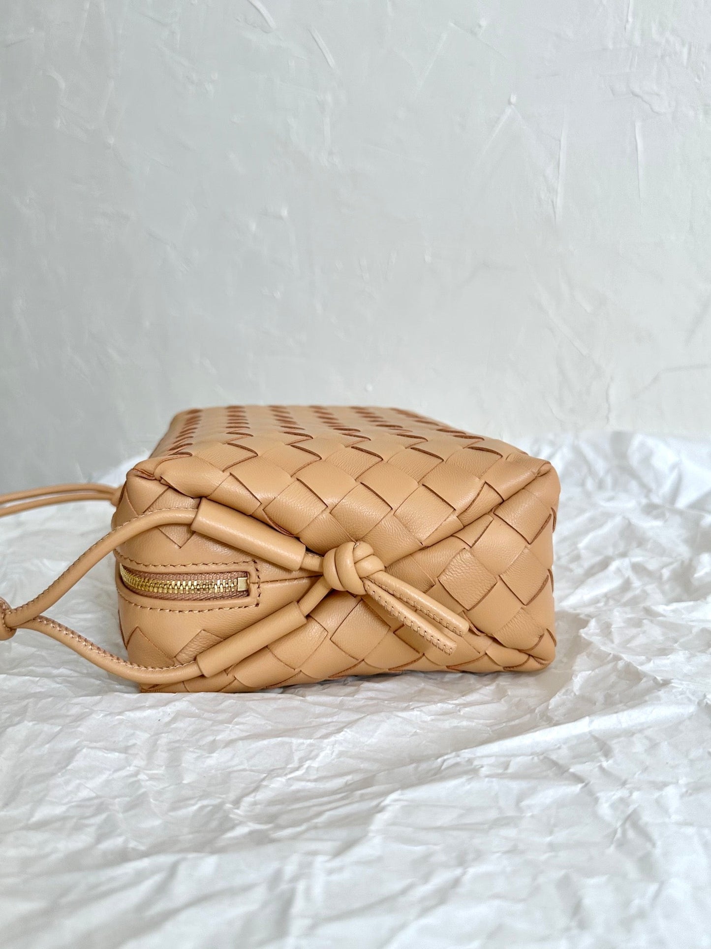 Luxury Bottega Veneta BV LOOP SMALL 23CM BEIGE CALFSKIN