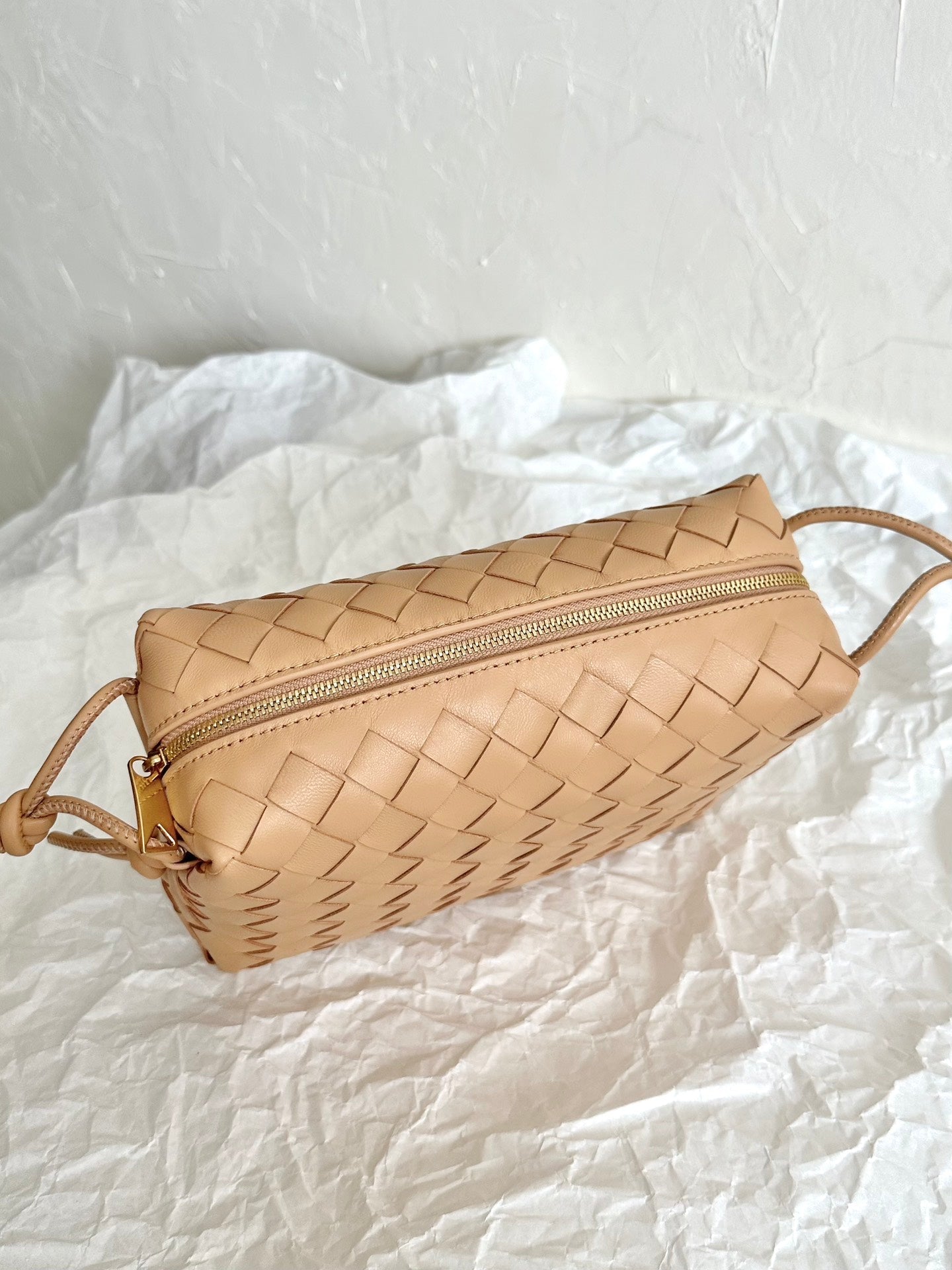 Luxury Bottega Veneta BV LOOP SMALL 23CM BEIGE CALFSKIN