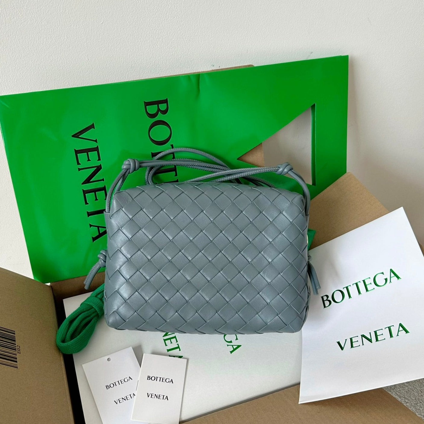 Luxury Bottega Veneta BV LOOP SMALL 23CM GREY CALFSKIN