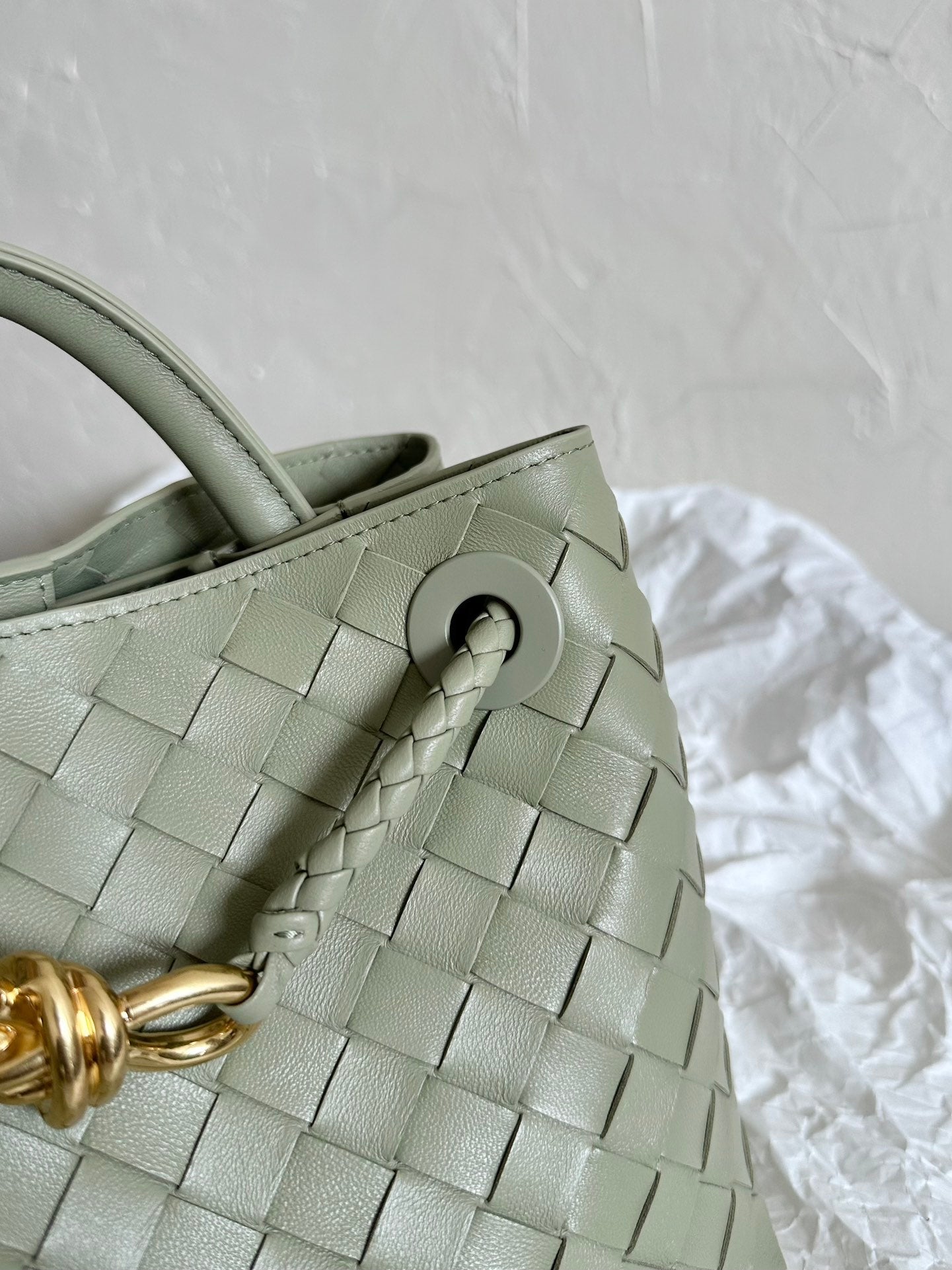 Luxury Bottega Veneta BV SMALL ANDIAMO 25CM LIGHT GREEN LAMBSKIN