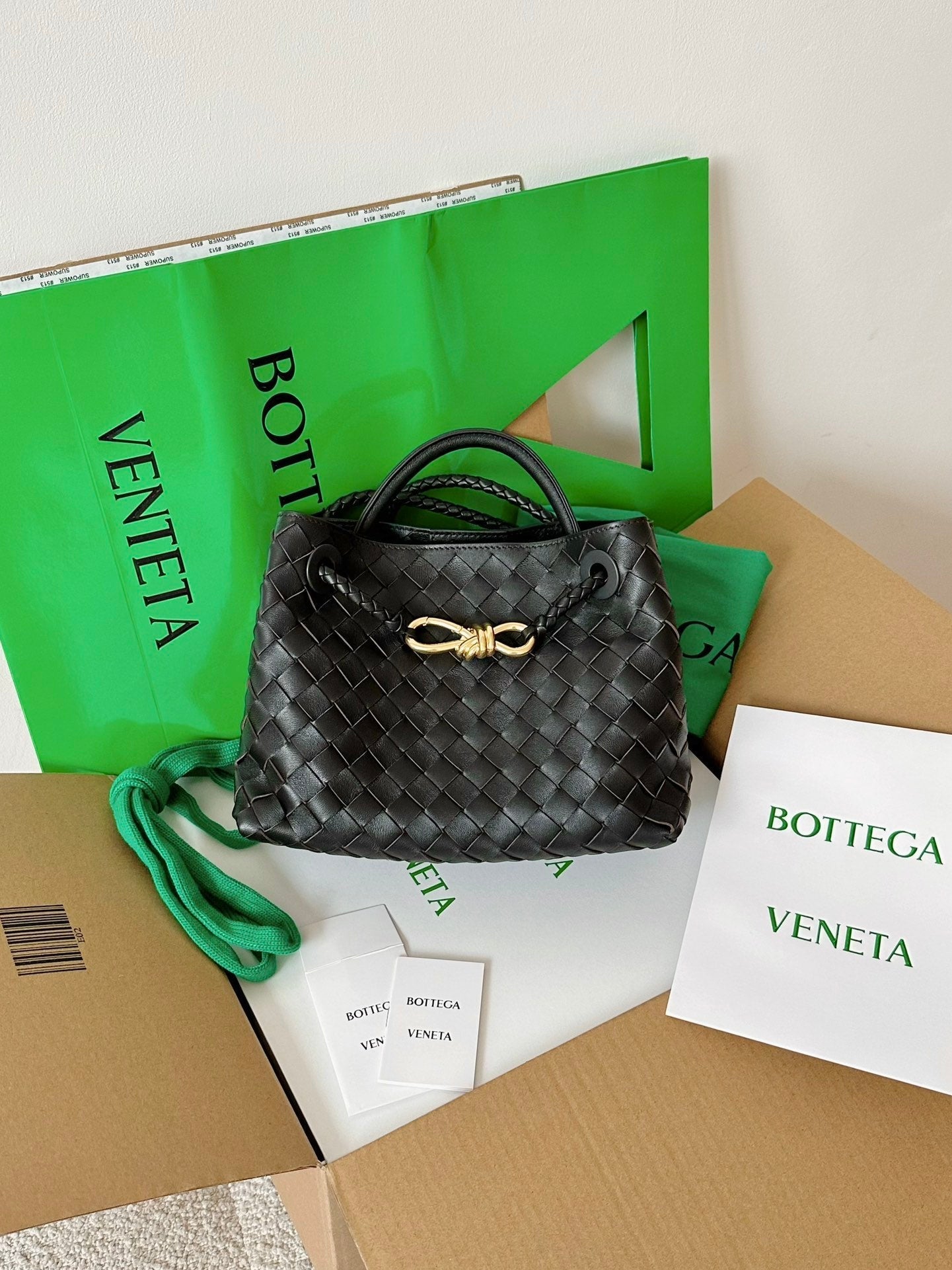 Luxury Bottega Veneta BV SMALL ANDIAMO 25CM BLACK LAMBSKIN