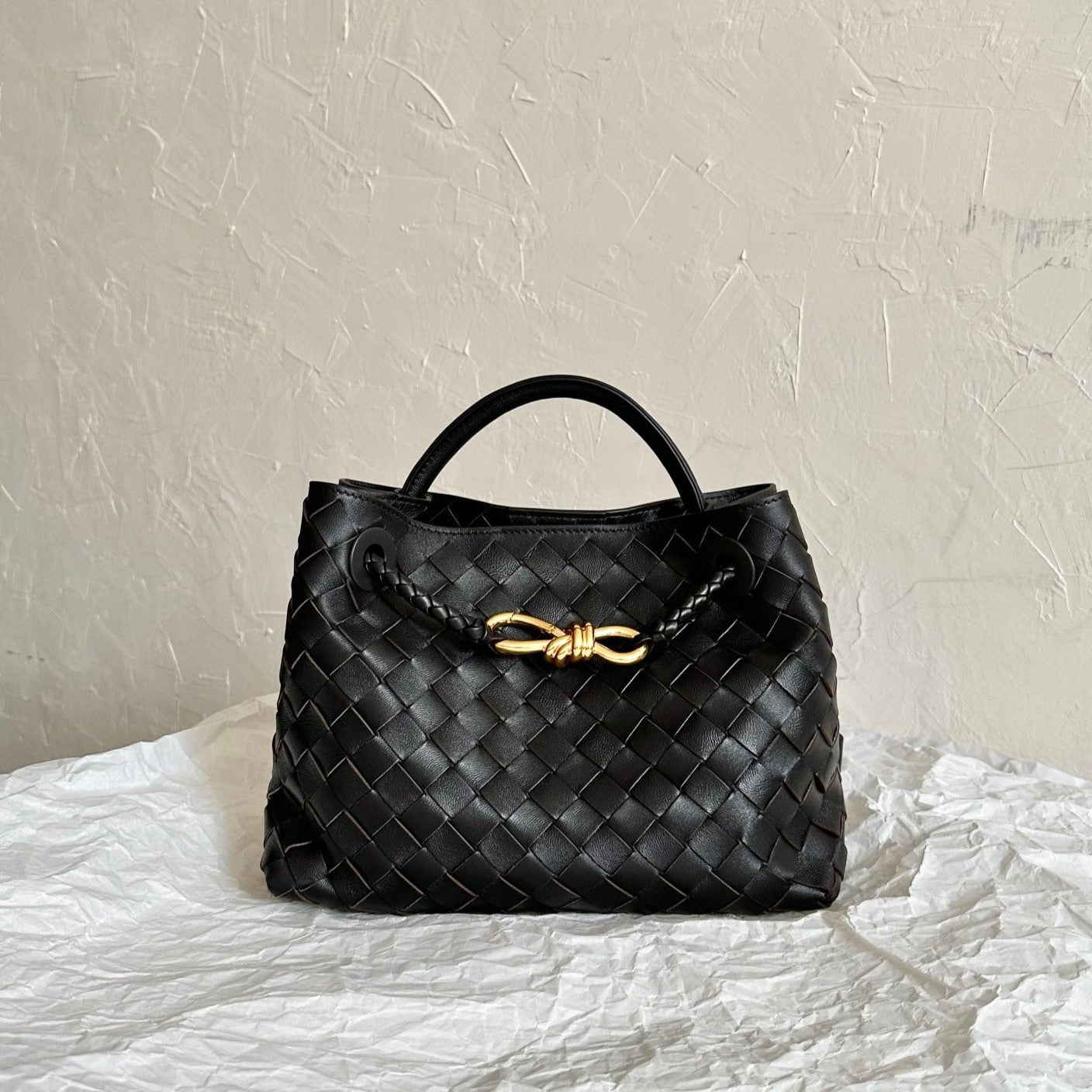 Luxury Bottega Veneta BV SMALL ANDIAMO 25CM BLACK LAMBSKIN
