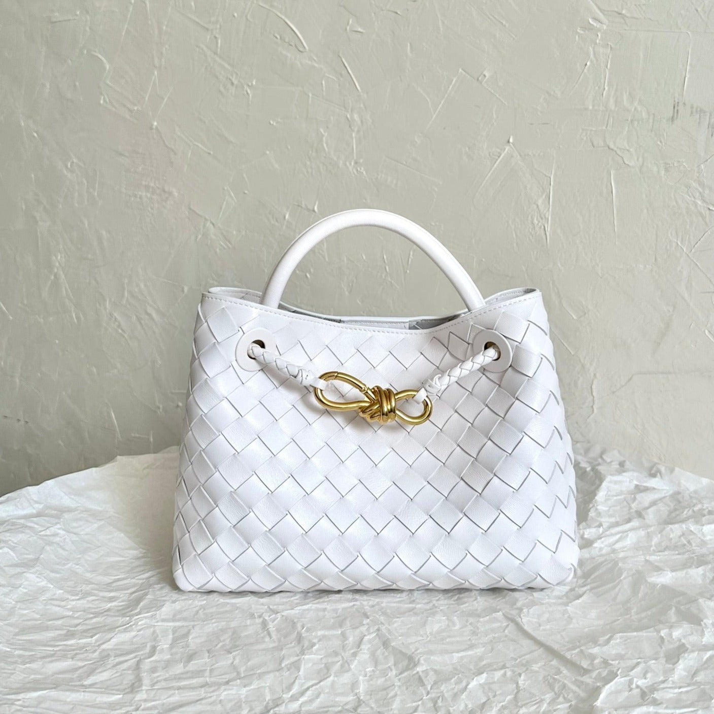 Luxury Bottega Veneta BV SMALL ANDIAMO 25CM WHITE LAMBSKIN