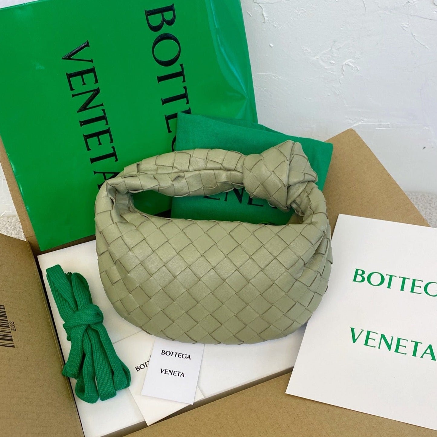 Luxury Bottega Veneta BV MINI JODIE 28CM GREEN LAMBSKIN LEATHER