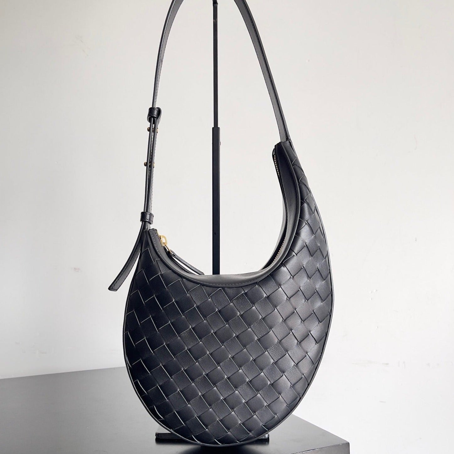 Luxury Bottega Veneta BV SMALL DROP 32CM BLACK LAMBSKIN