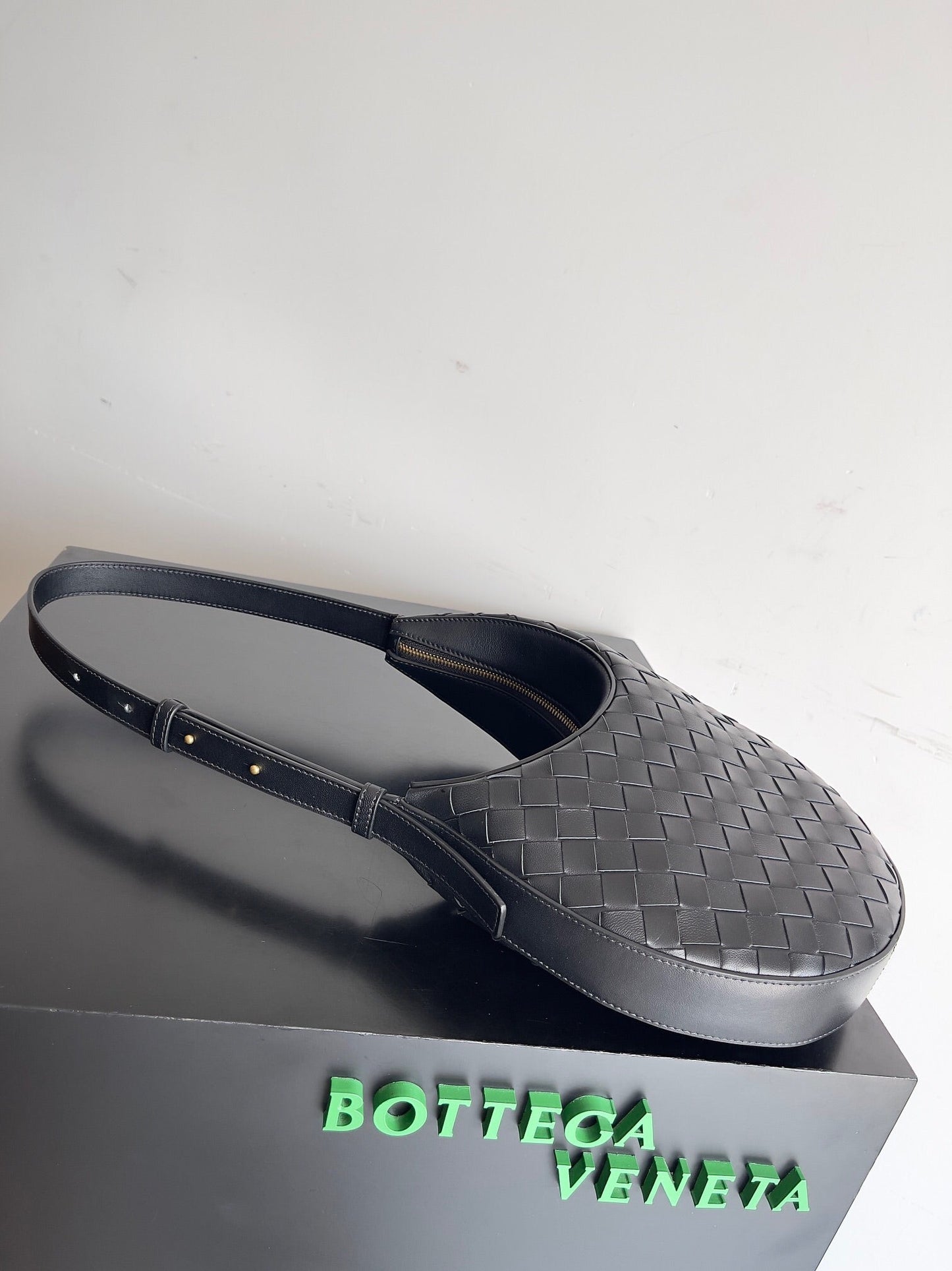 Luxury Bottega Veneta BV SMALL DROP 32CM BLACK LAMBSKIN