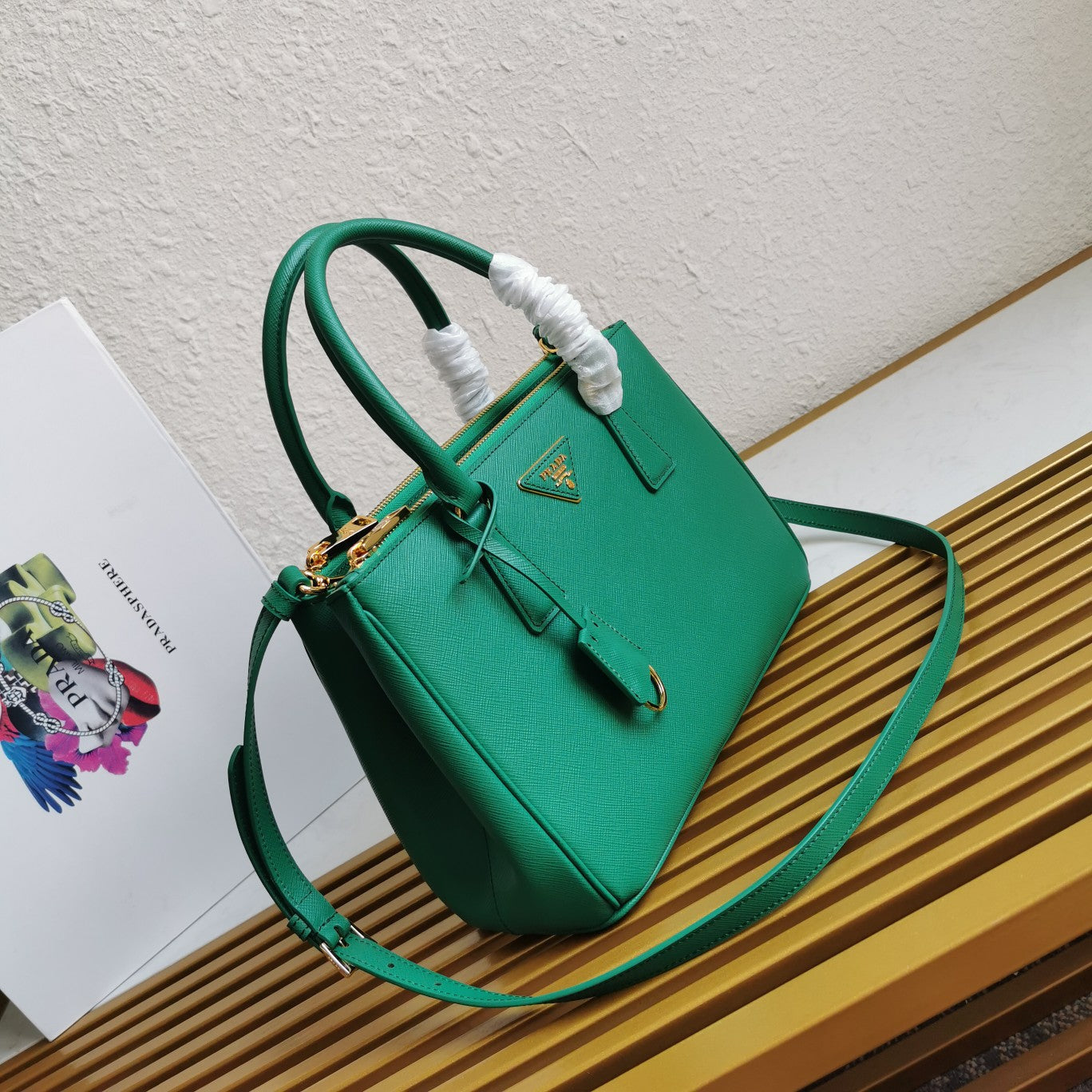 Luxury PradaMEDIUM GALLERIA 28 GREEN SAFFIANO LEATHER