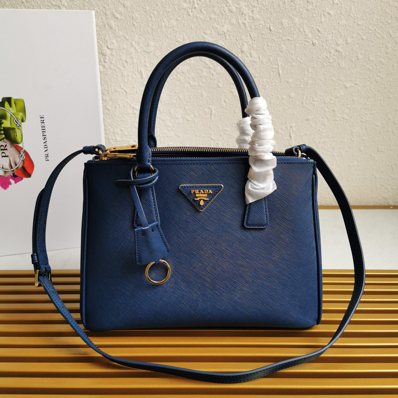 Luxury PradaMEDIUM GALLERIA 28 BLUE SAFFIANO LEATHER