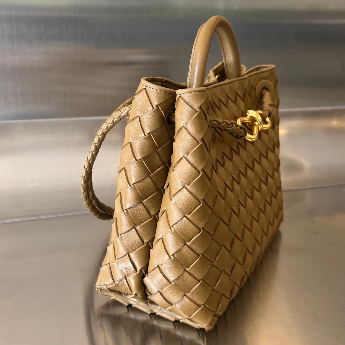 Luxury Bottega Veneta BV SMALL ANDIAMO 25CM BROWN LAMBSKIN