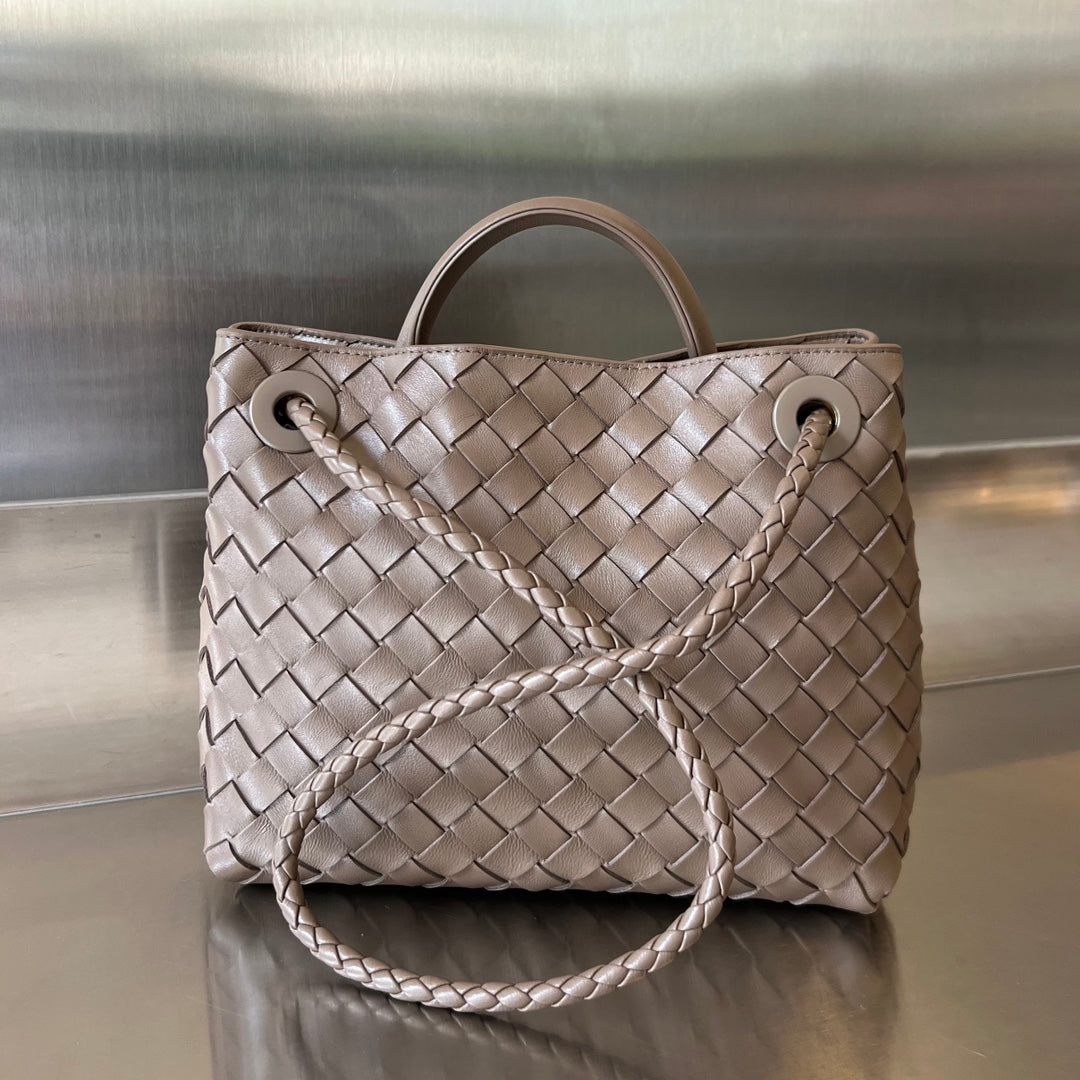 Luxury Bottega Veneta BV SMALL ANDIAMO 25CM CHOCOLATE LAMBSKIN