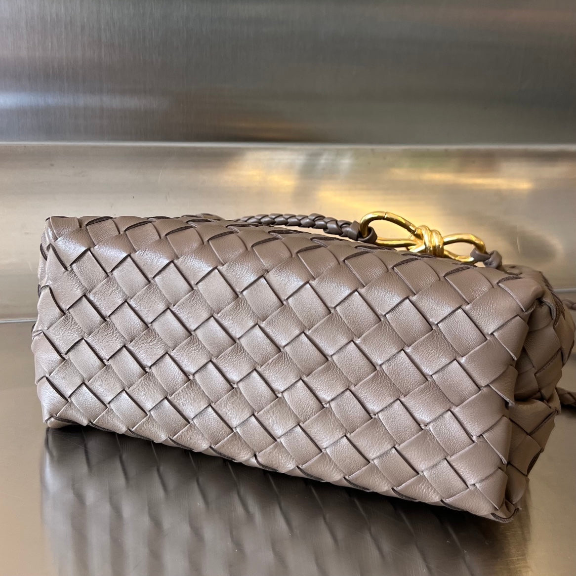 Luxury Bottega Veneta BV SMALL ANDIAMO 25CM CHOCOLATE LAMBSKIN