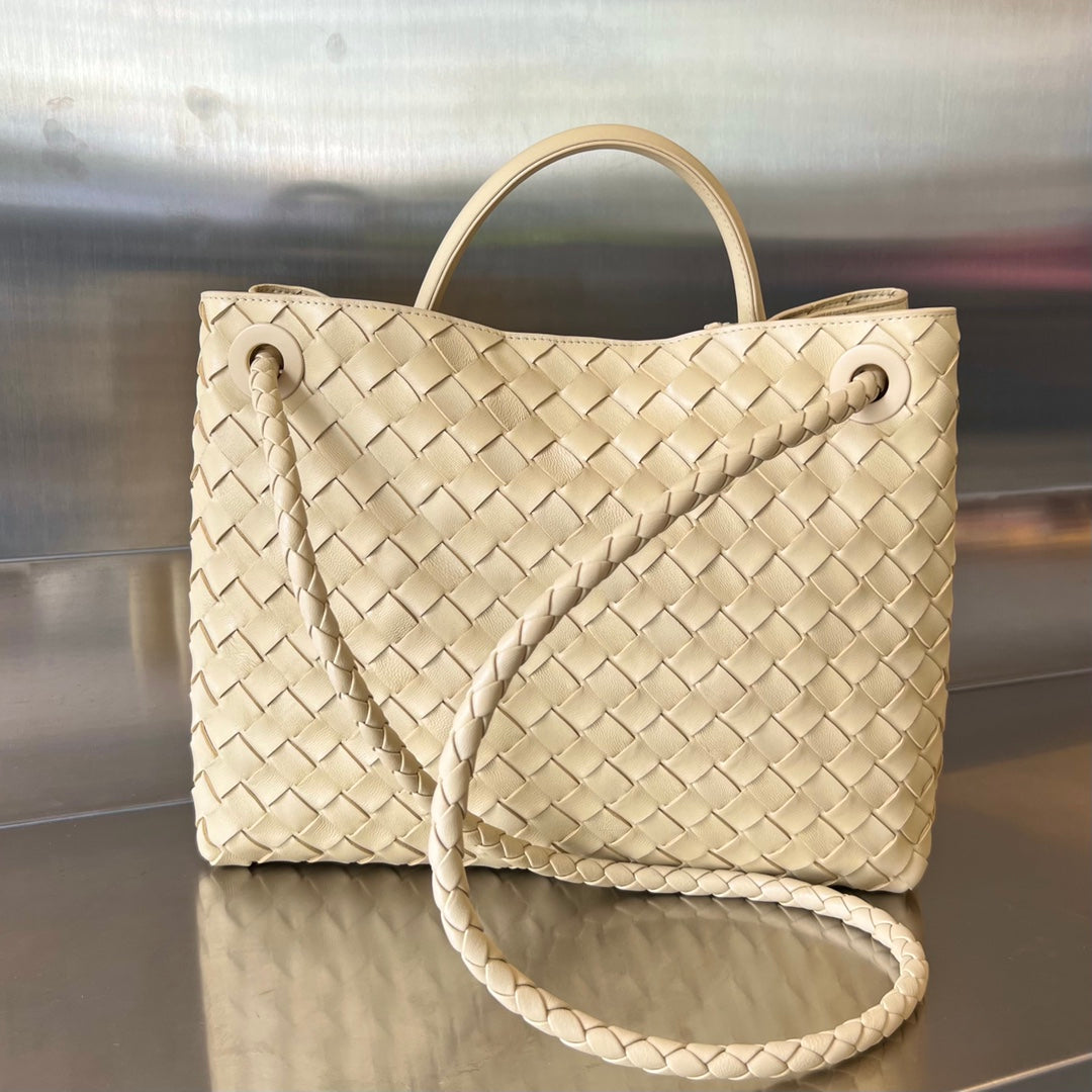 Luxury Bottega Veneta BV MEDIUM ANDIAMO 32CM BEIGE LAMBSKIN