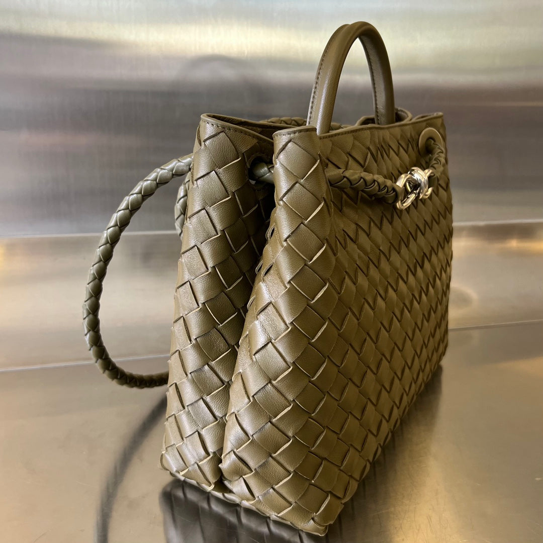 Luxury Bottega Veneta BV MEDIUM ANDIAMO 32CM OLIVE LAMBSKIN