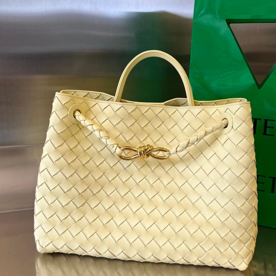 Luxury Bottega Veneta BV MEDIUM ANDIAMO 32CM LIME LAMBSKIN