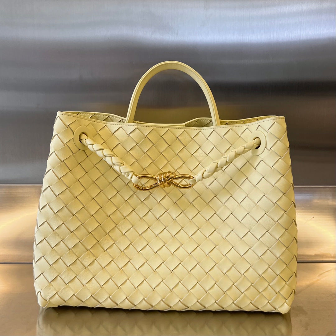 Luxury Bottega Veneta BV MEDIUM ANDIAMO 32CM LIME LAMBSKIN