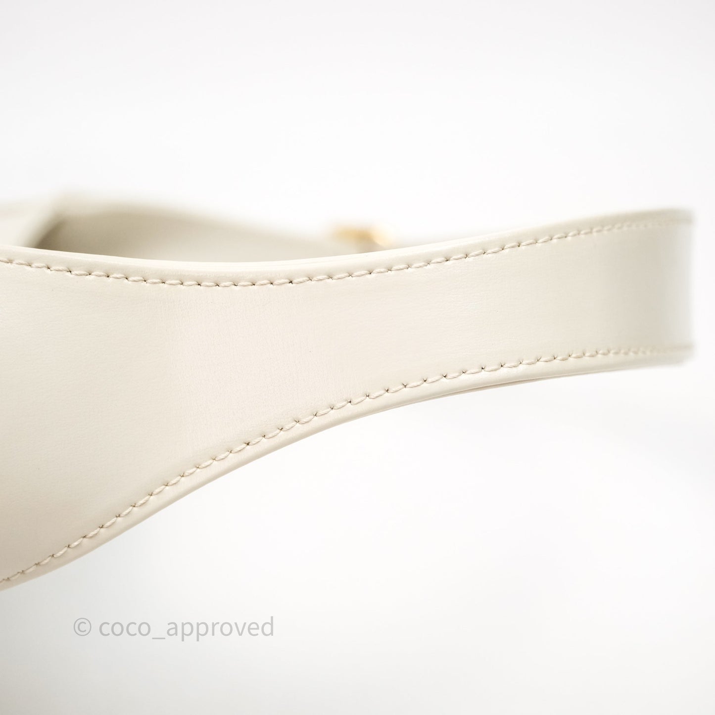 Gucci Jackie 1961 White Small Shoulder Bag Gold Hardware