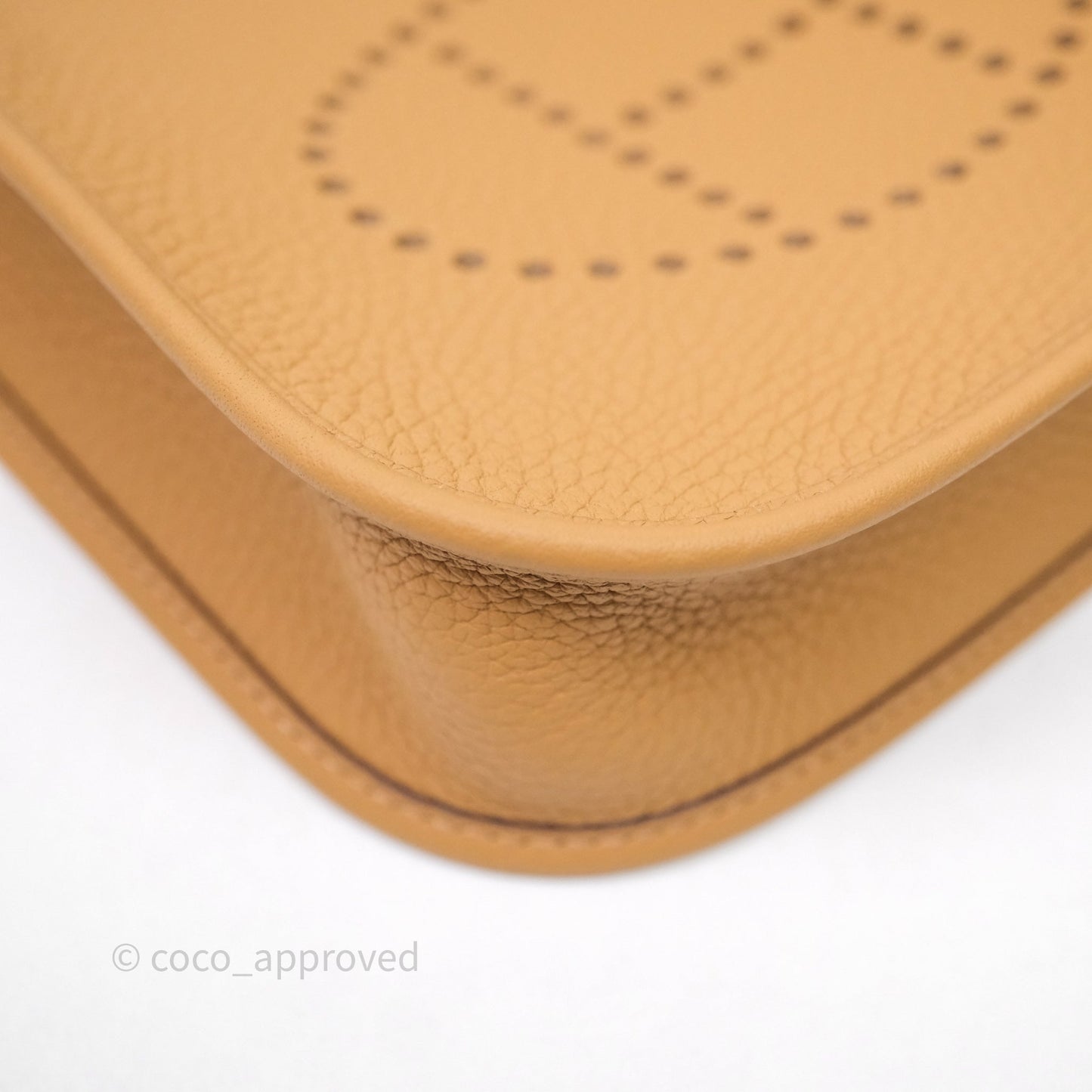 Hermès Mini Evelyne 16 Biscuit 48 Clemence Gold Hardware