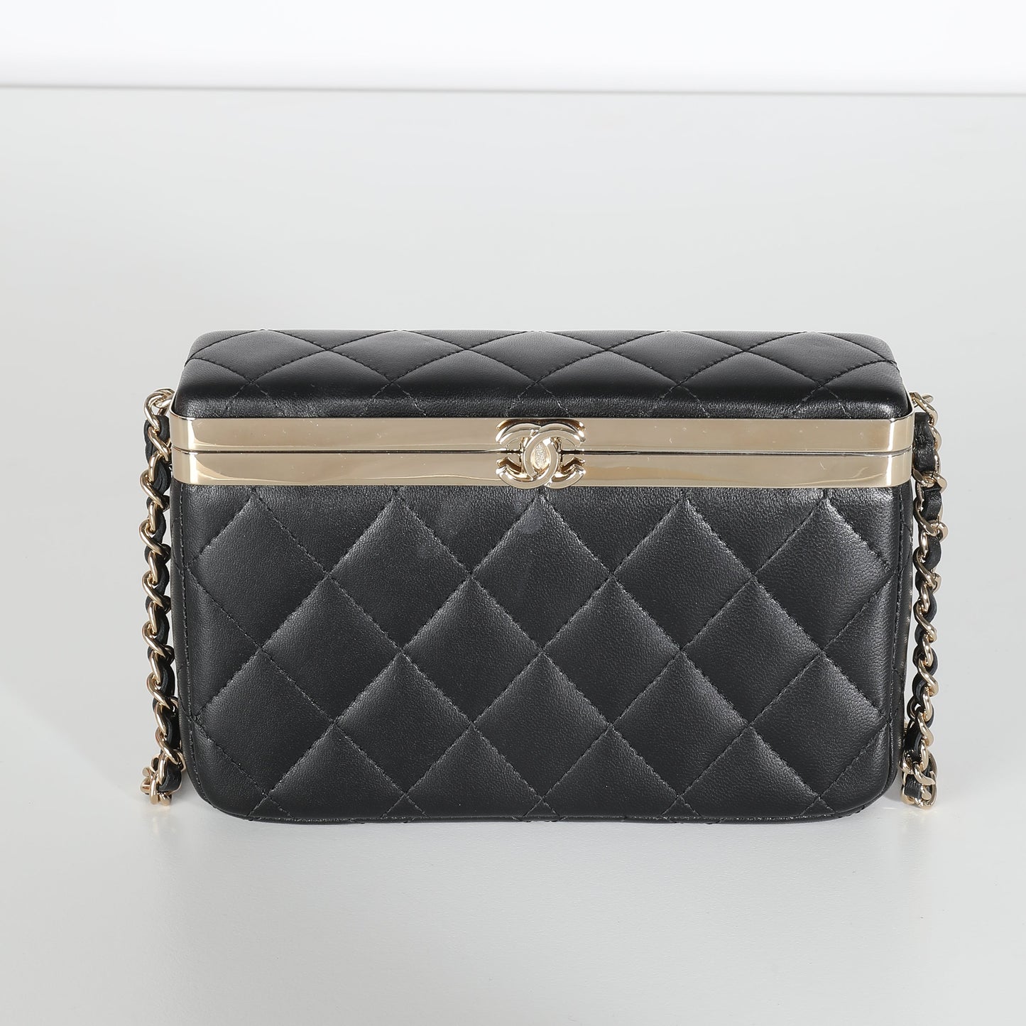 CHANEL 23S Black Quilted Lambskin Vanity Case With Chain