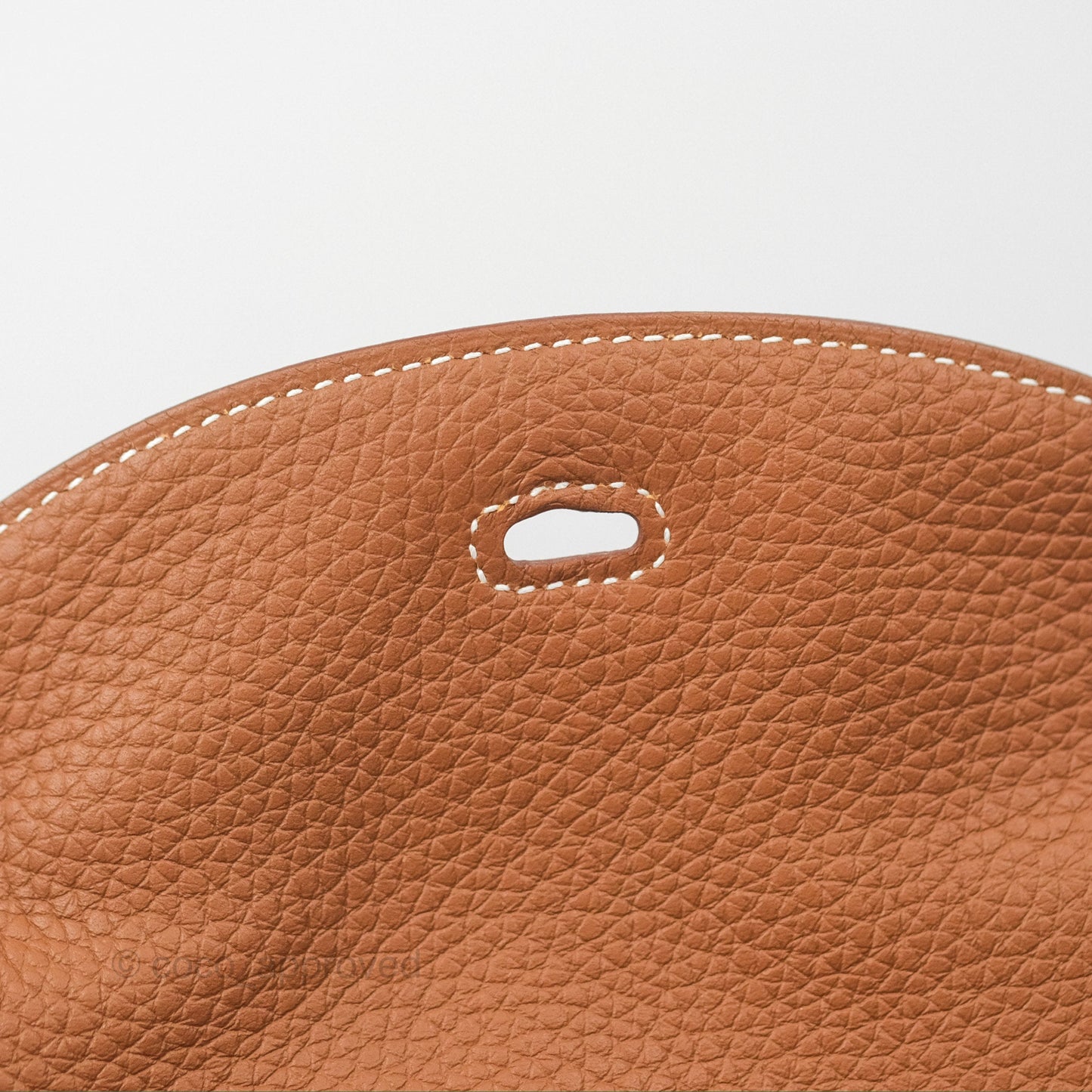 Hermès Lindy 26 Gold Taurillon Clemence Gold Hardware