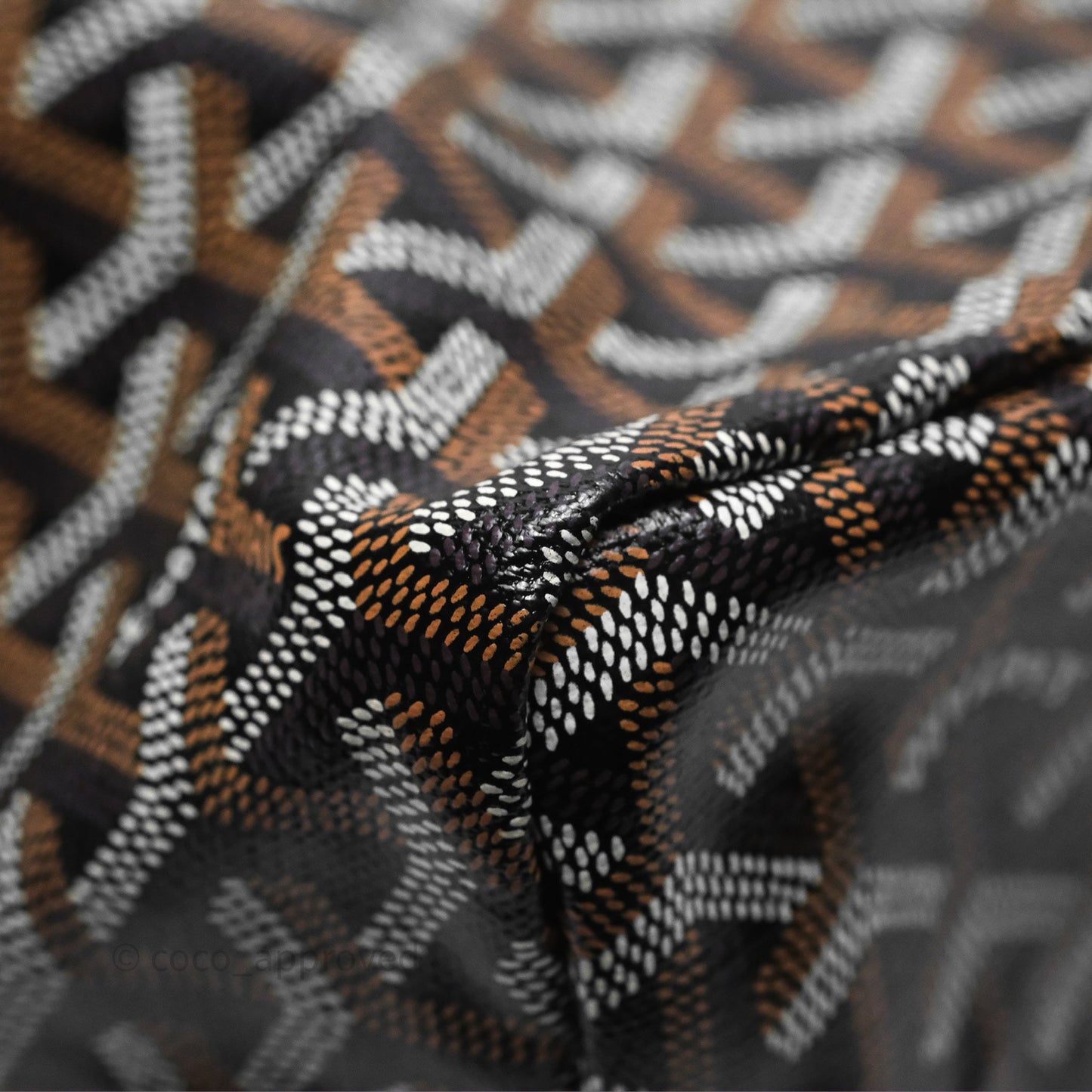Goyard Saint Louis Tote PM⁣⁣⁣⁣⁣⁣⁣⁣⁣⁣⁣⁣⁣⁣⁣⁣⁣⁣⁣⁣ Black/Tan