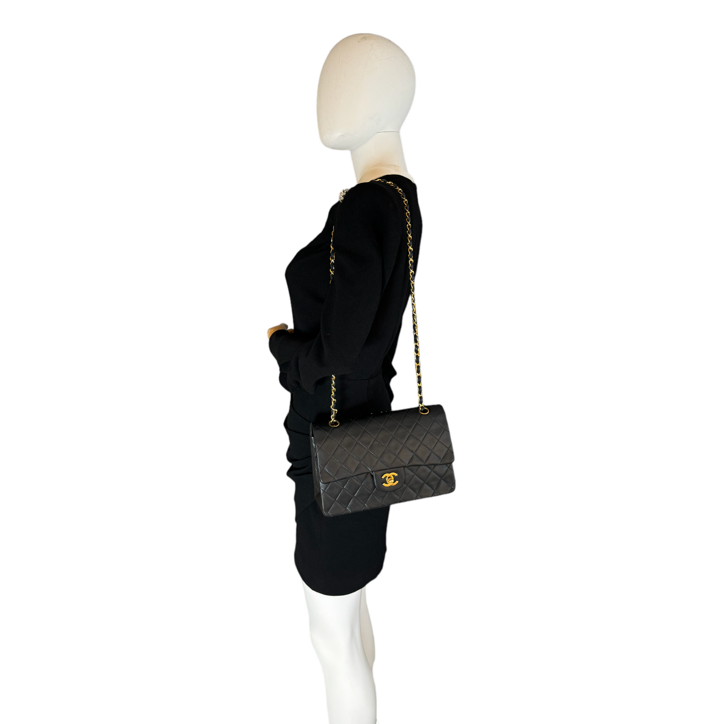 Luxury Chanel Classic Double Flap Medium Black Lambskin Gold