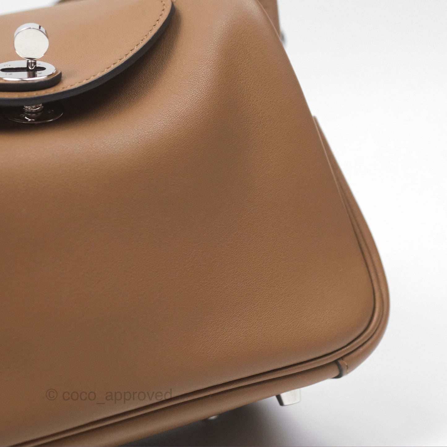 Hermès Mini Lindy 20 Verso Swift Alezan 3G / Biscuit 48 Palladium Hardware