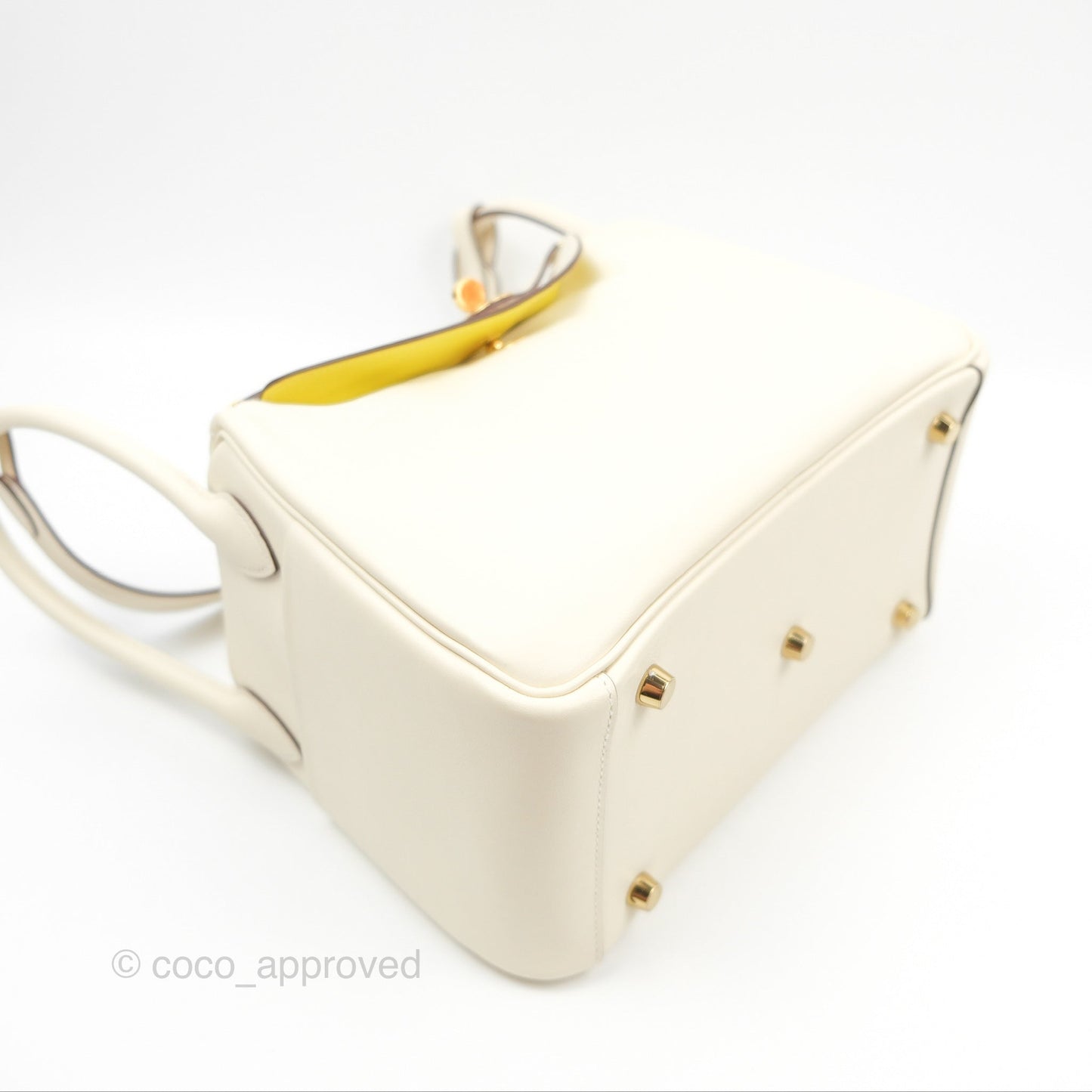 Hermès Lindy 26 Nata/Lime Swift Gold Hardware