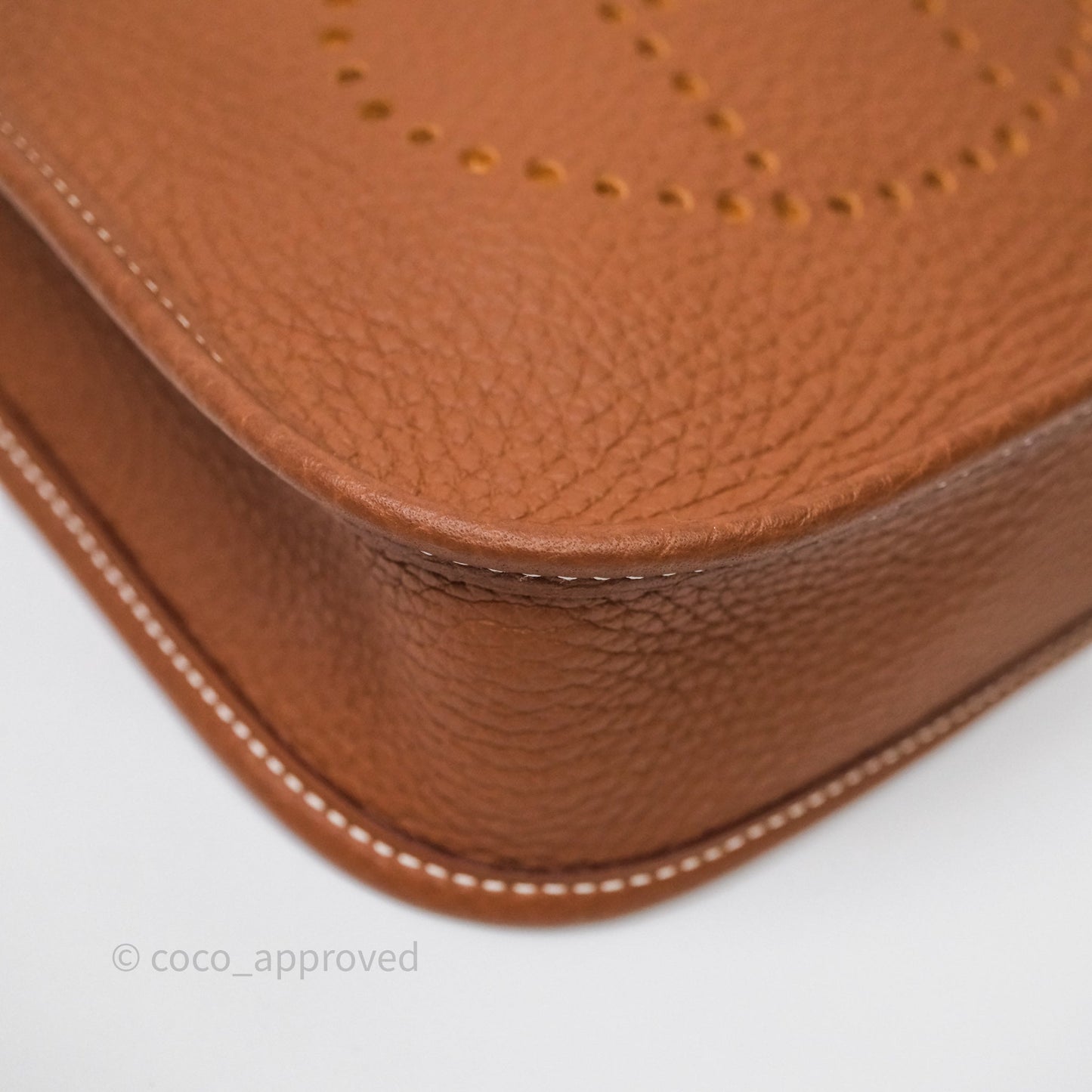 Hermès Mini Evelyne 16 Gold Clemence Gold Hardware