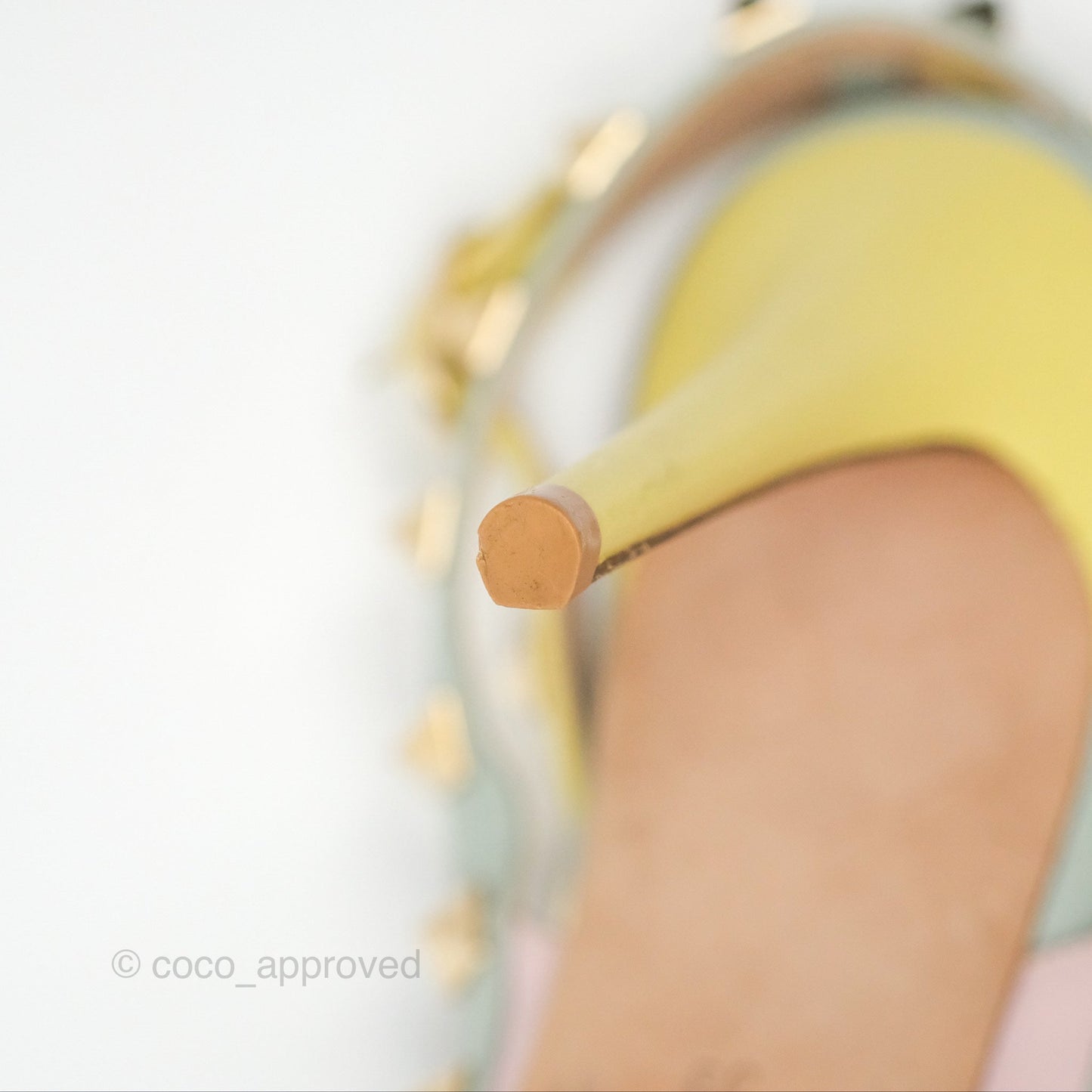 Valentino Garavani Rockstud Leather Slingback Pumps in Watercolor Size 39
