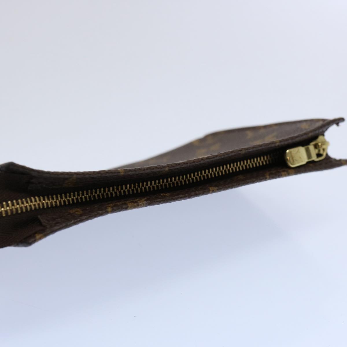 Louis Vuitton Poche Toilette 15  Canvas Clutch Bag ()