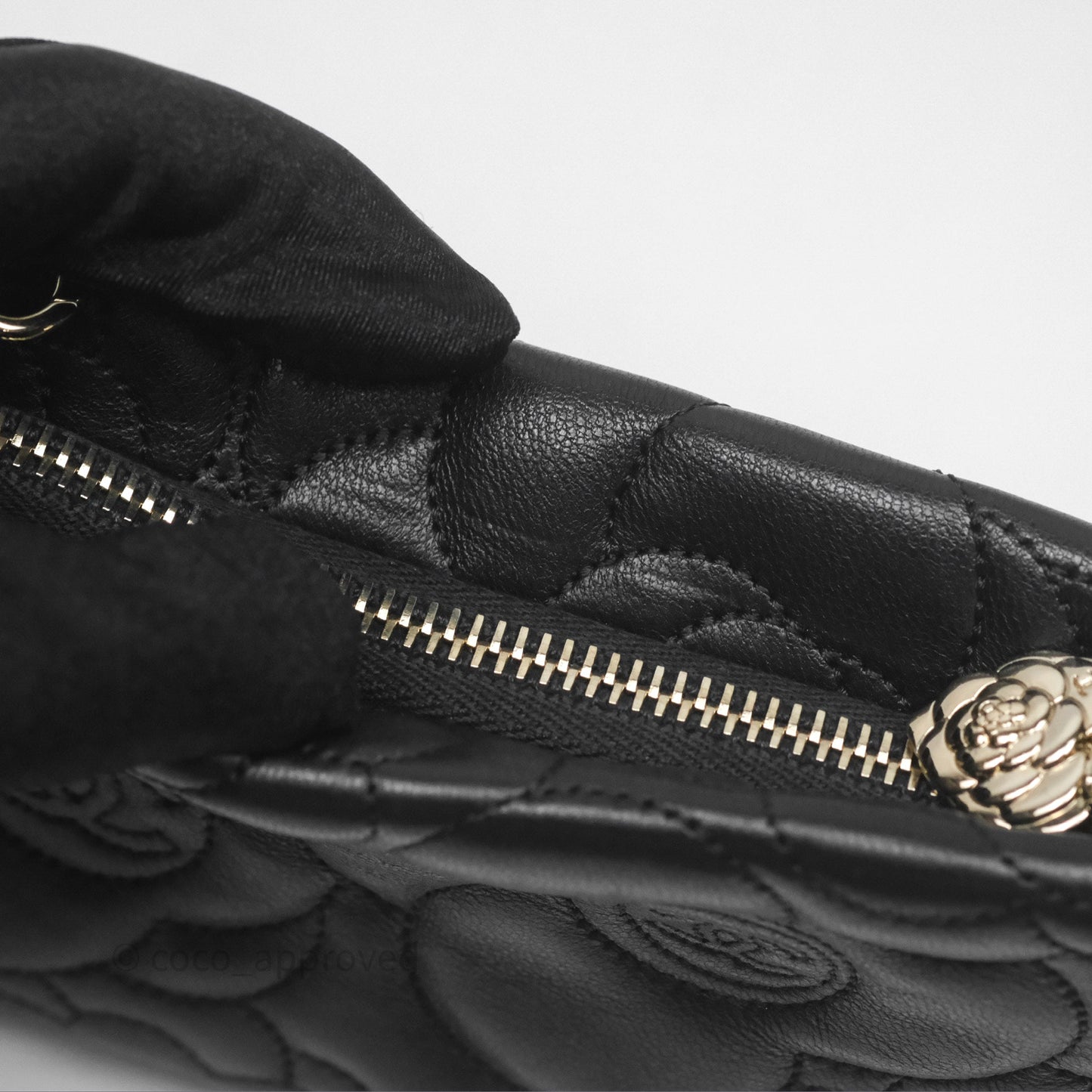 Chanel Camellia Pochette Clutch Black Lambskin Gold Hardware